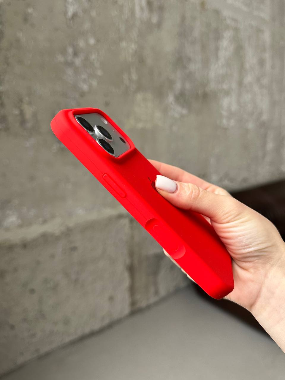 Чохол Silicone case з відкритою камерою на iPhone 17 Pro Red (04)