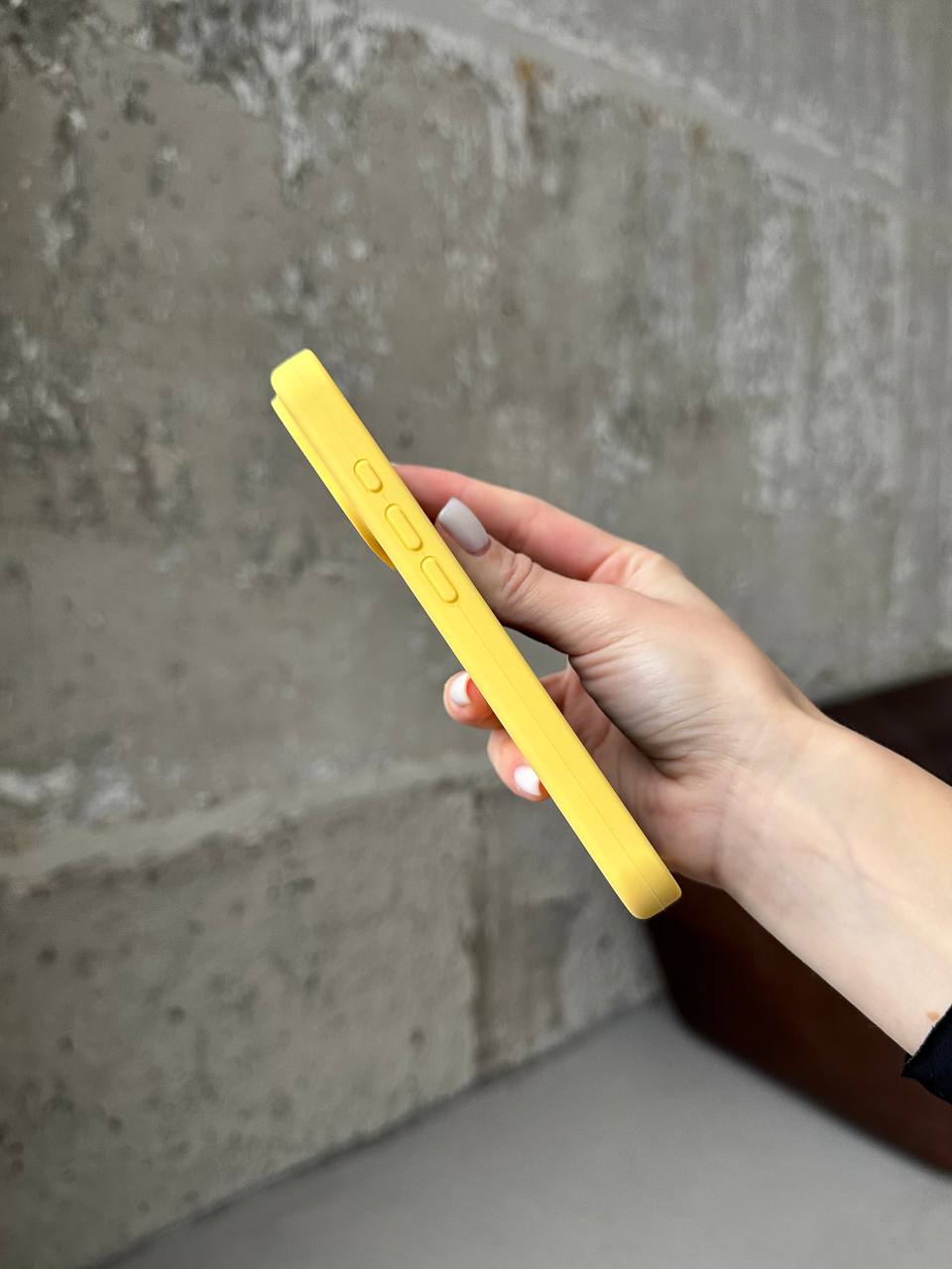 Чохол Silicone case з відкритою камерою на iPhone 17 Yellow (38)