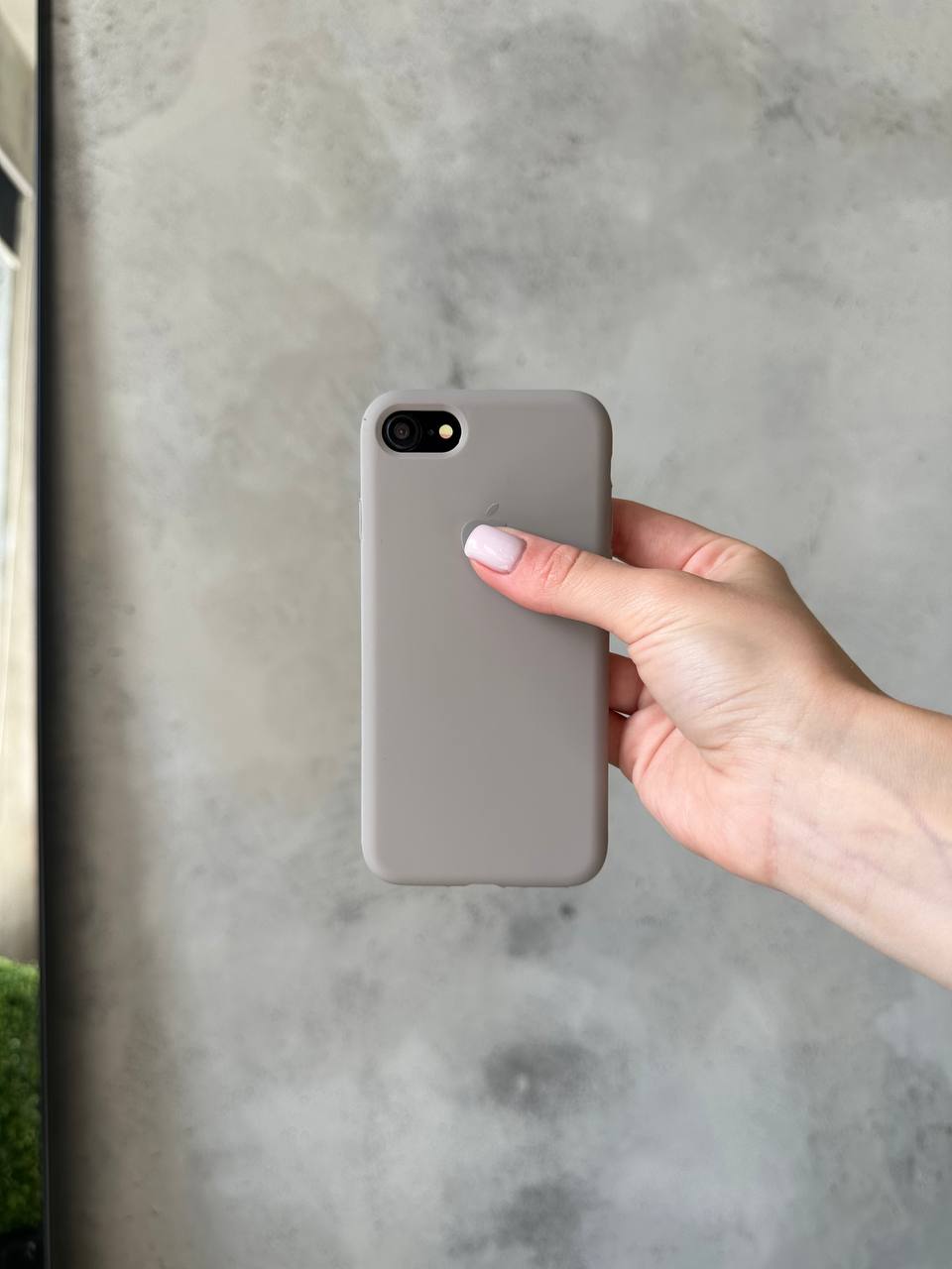 Чехол Silicone case с открытой камерой на iPhone 7/8 Pebble (14)