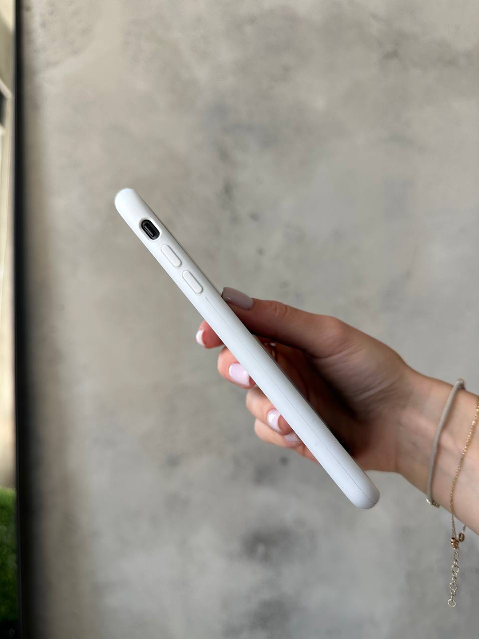 Чехол Silicone case с открытой камерой на iPhone 7+ / 8+ White (03)