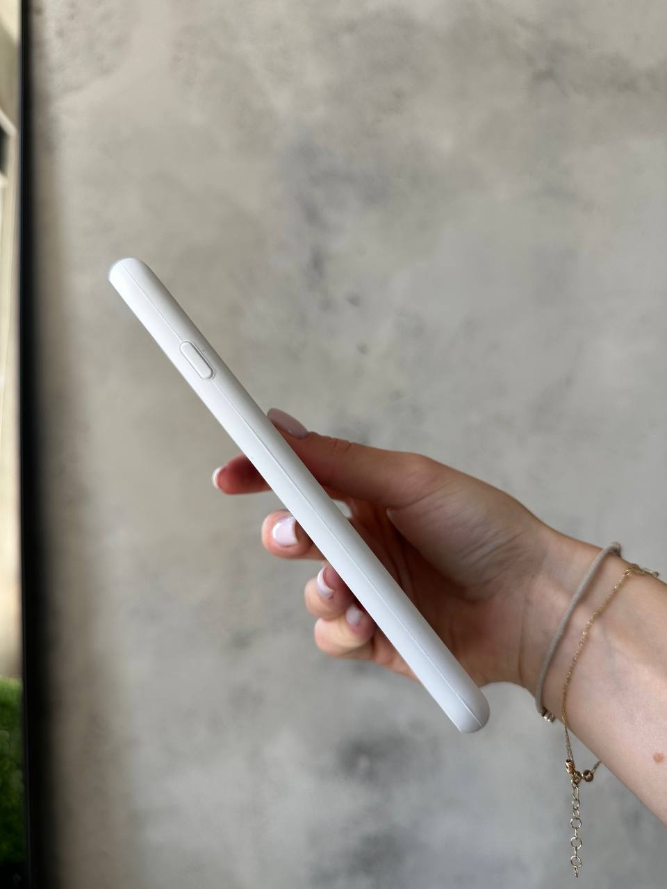 Чехол Silicone case с открытой камерой на iPhone 7+ / 8+ White (03)
