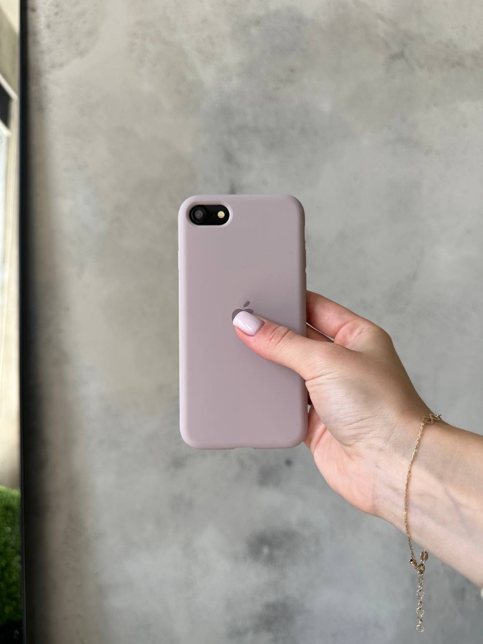 Чехол Silicone case с открытой камерой на iPhone SE 2020 / 2022 Lavander (08)