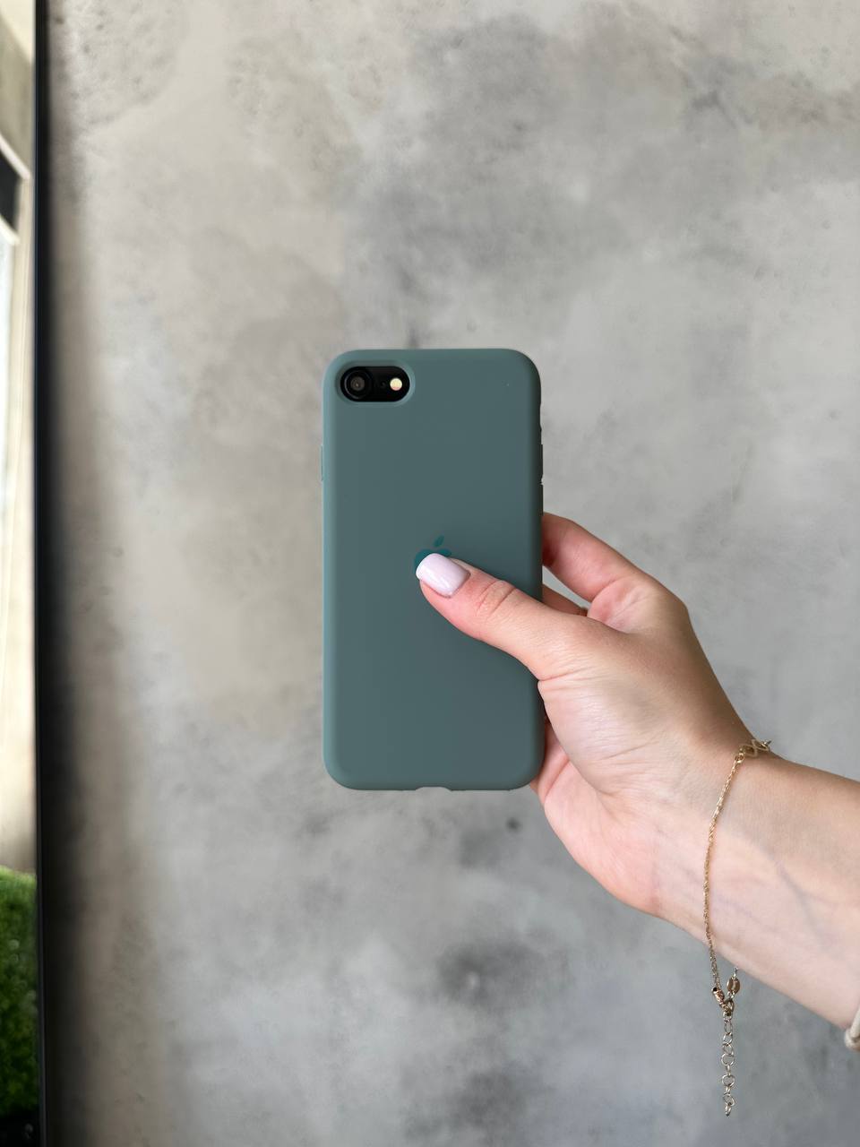 Чехол Silicone case с открытой камерой на iPhone SE 2020 / 2022 Pine Green (36)