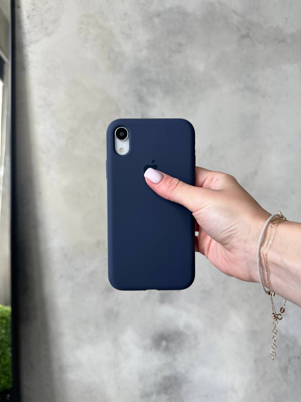 Чехол Silicone case с открытой камерой на iPhone XR Midnight Blue (09)