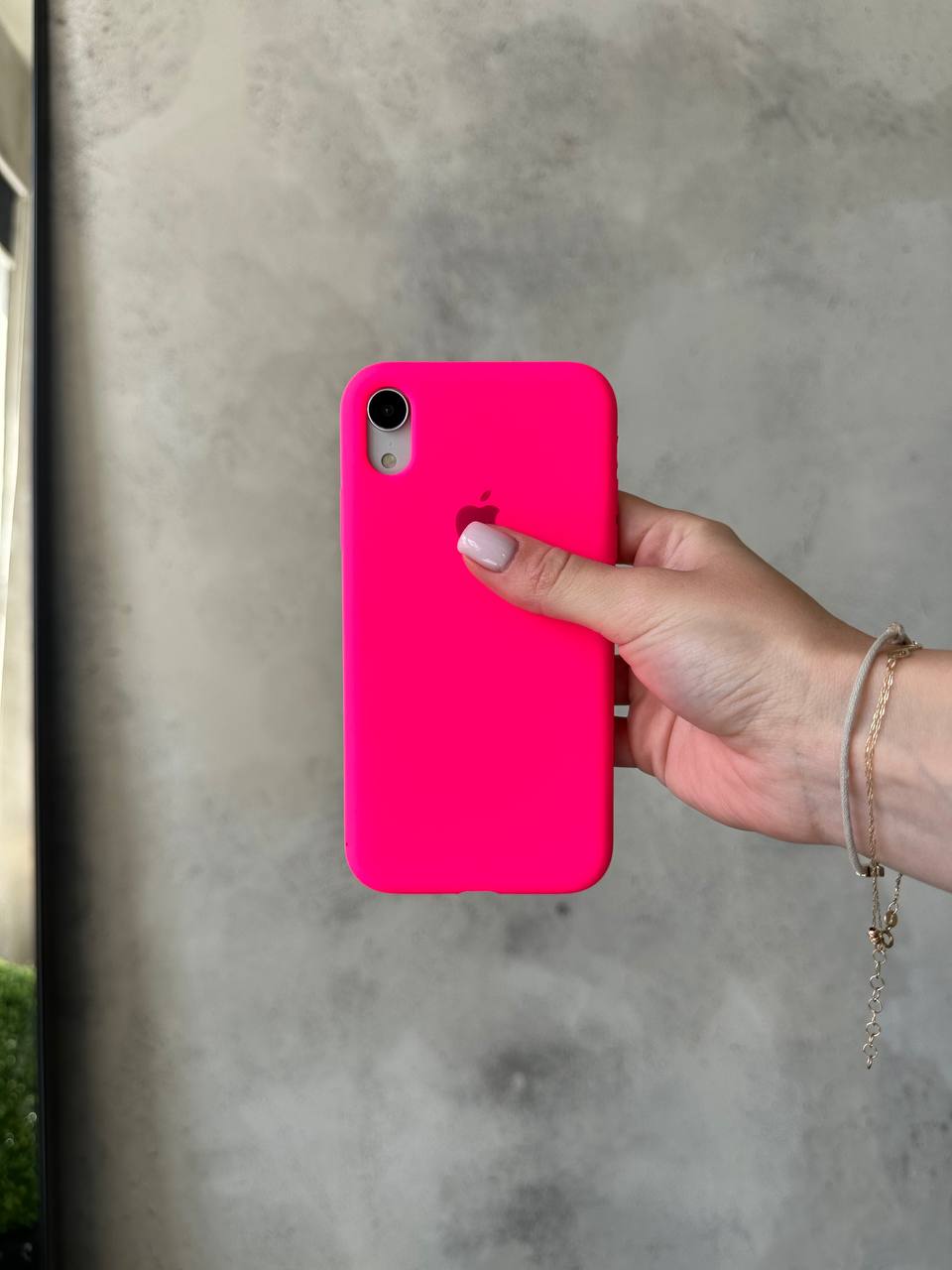 Чехол Silicone case с открытой камерой на iPhone XR Shiny Pink (35)