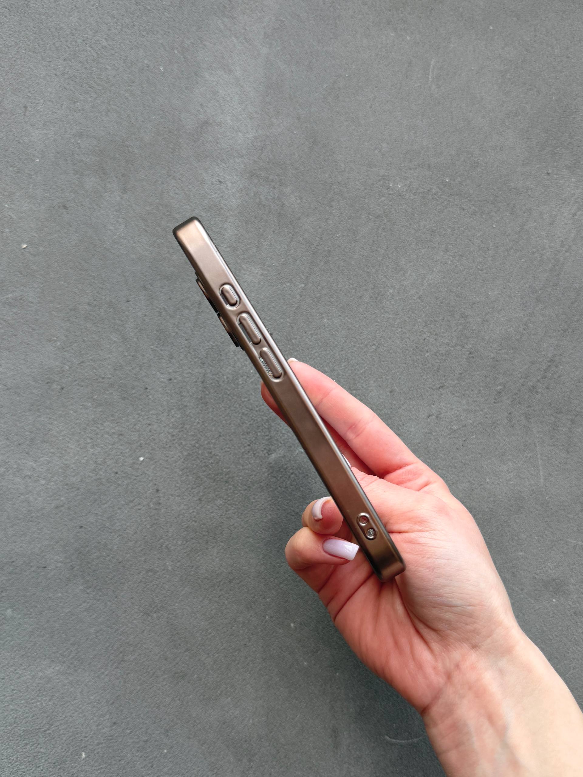 Чехол цветной Shining case с Magsafe на iPhone 17 Titan