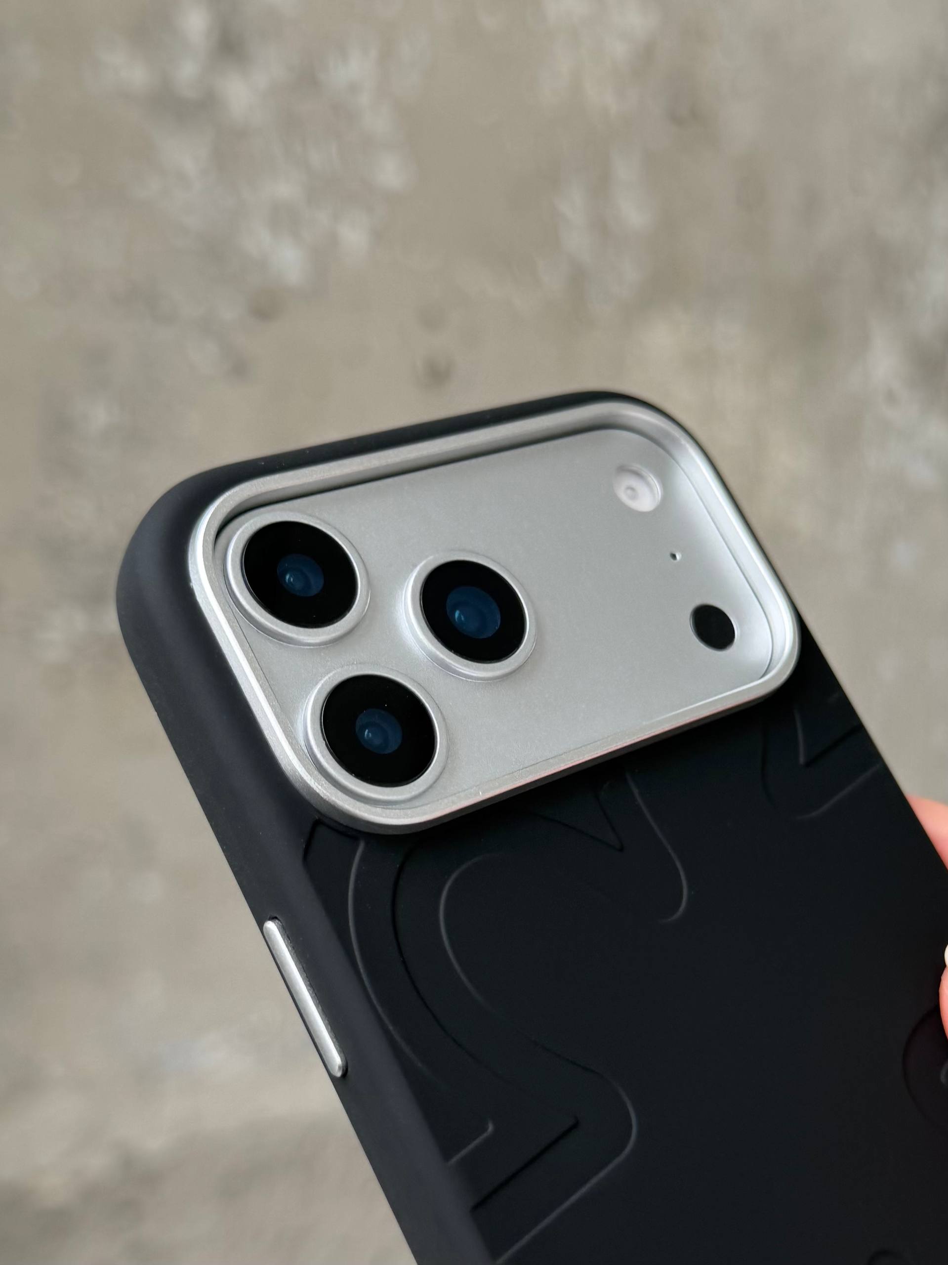 Чехол Flower Silicone Case с Magsafe на iPhone 16 Black (04)