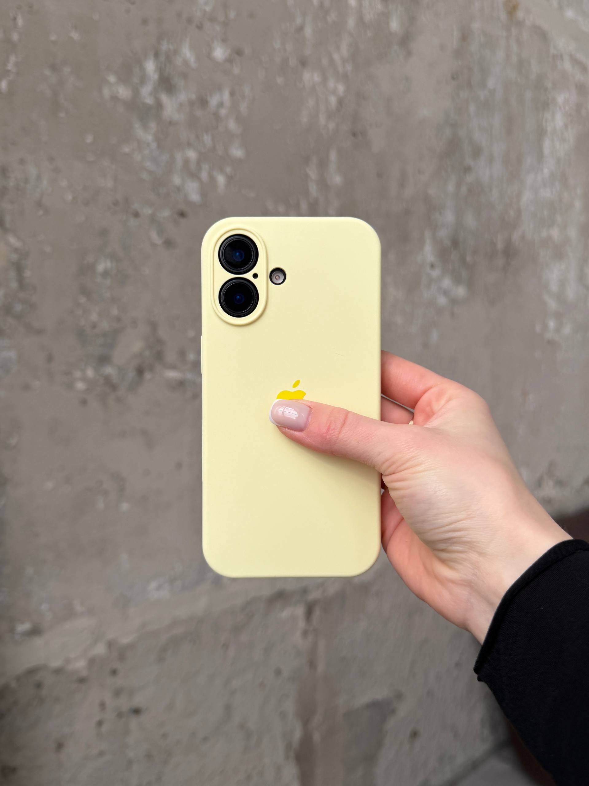 Чохол Silicone case із закритою камерою на iPhone 16+ Cream Yellow #61