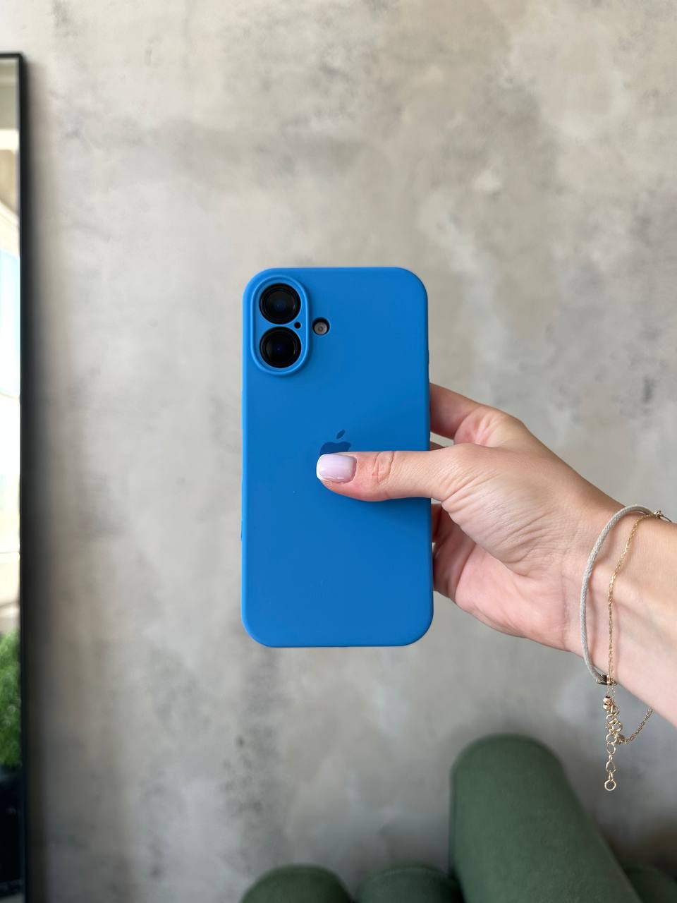 Чехол Silicone case с закрытой камерой на iPhone 17 Royal Blue #03