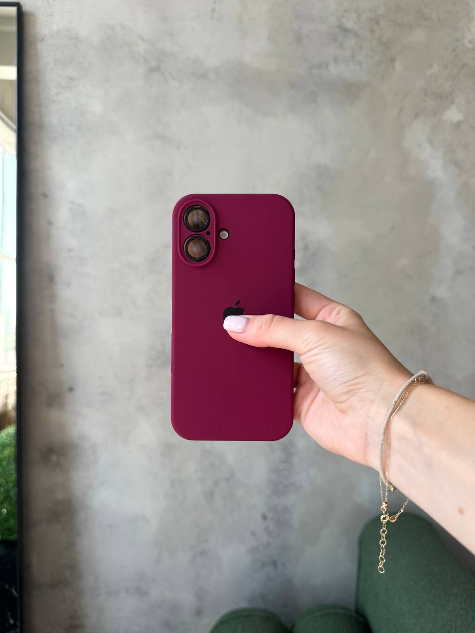 Чехол Silicone case с закрытой камерой на iPhone 17 Marsala #35