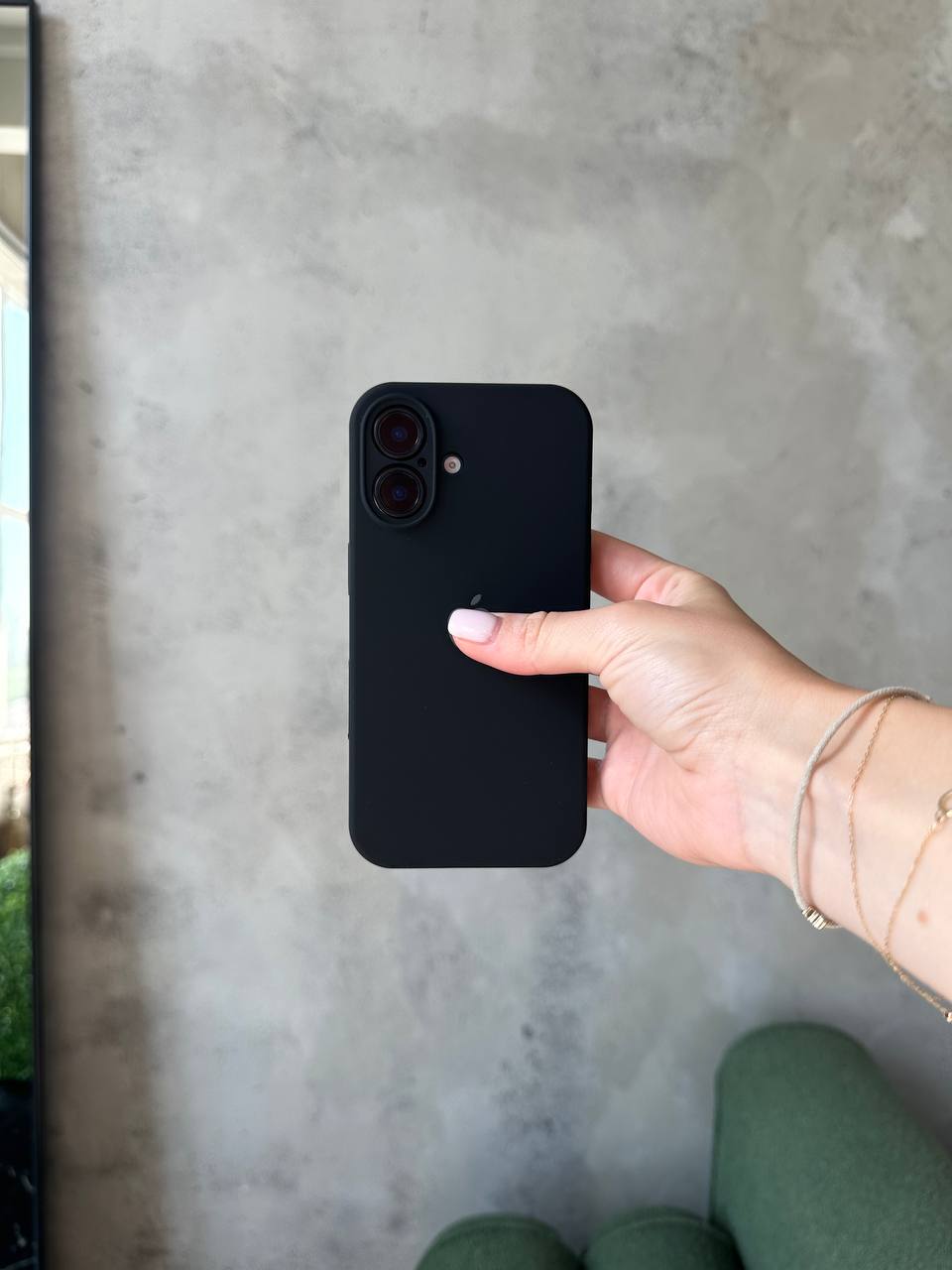 Чехол Silicone case с закрытой камерой для iPhone 17 Black #14