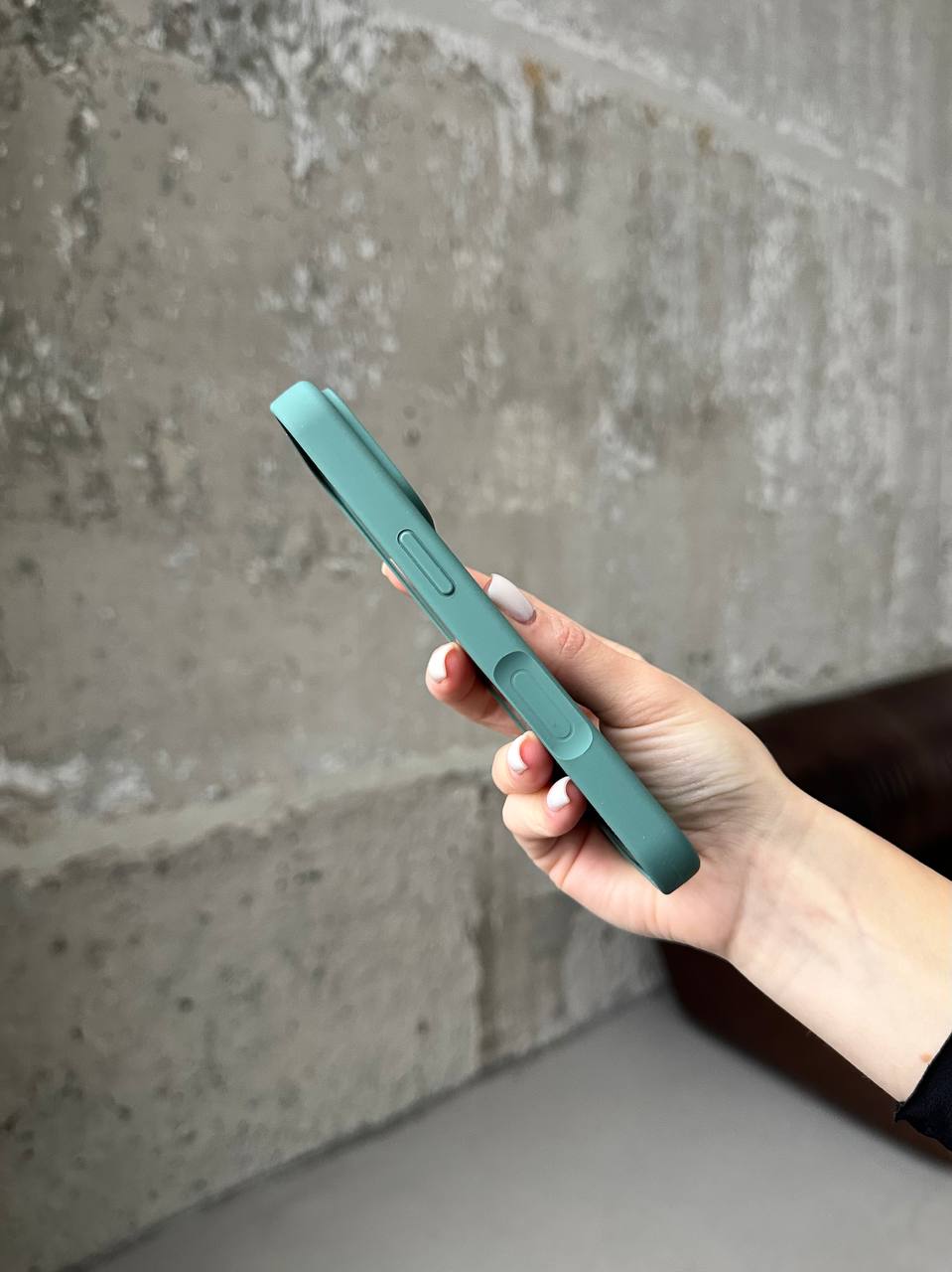 Чехол Silicone case с закрытой камерой на iPhone 17 Pine Green #46