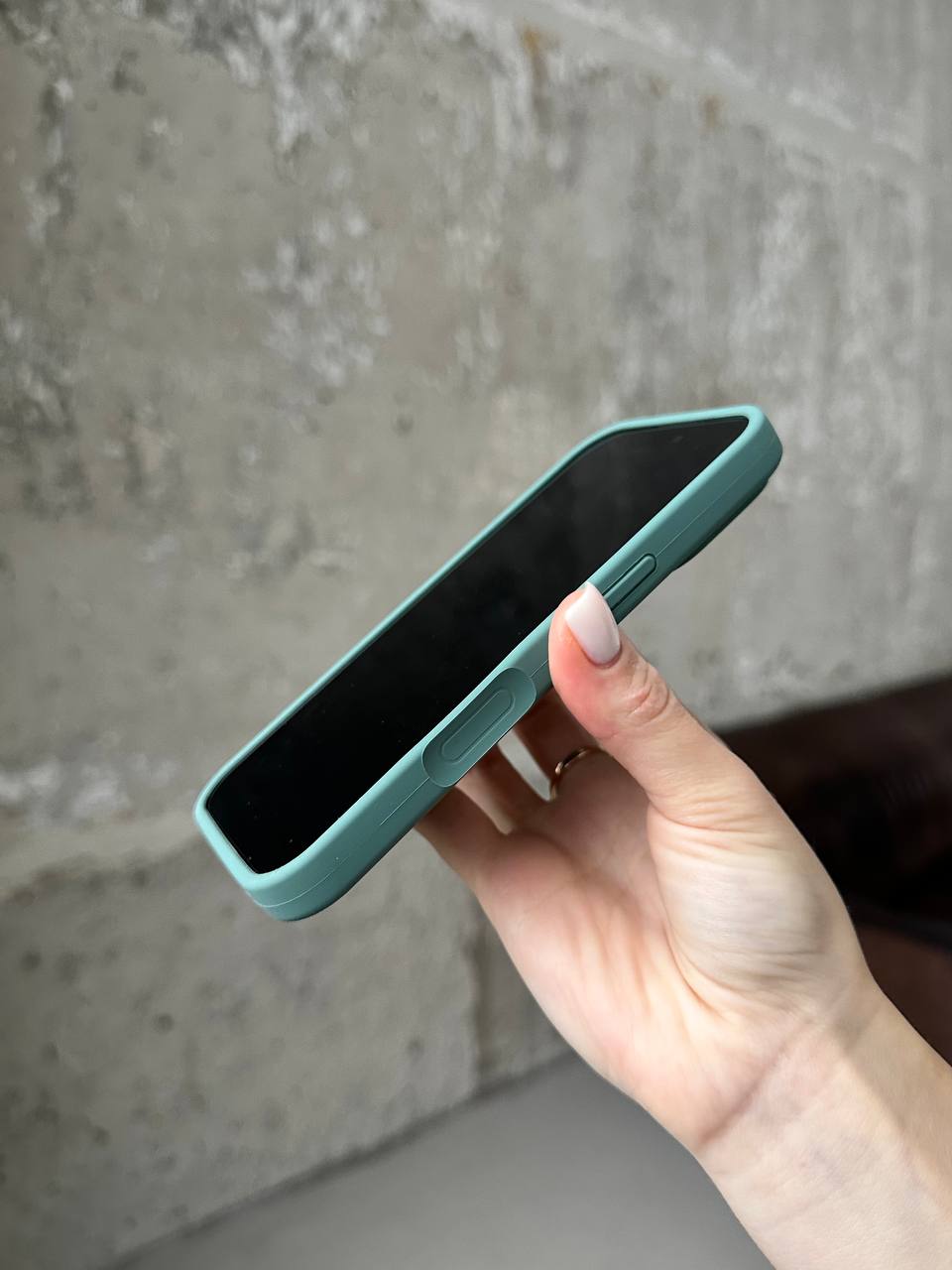 Чехол Silicone case с закрытой камерой на iPhone 17 Pine Green #46