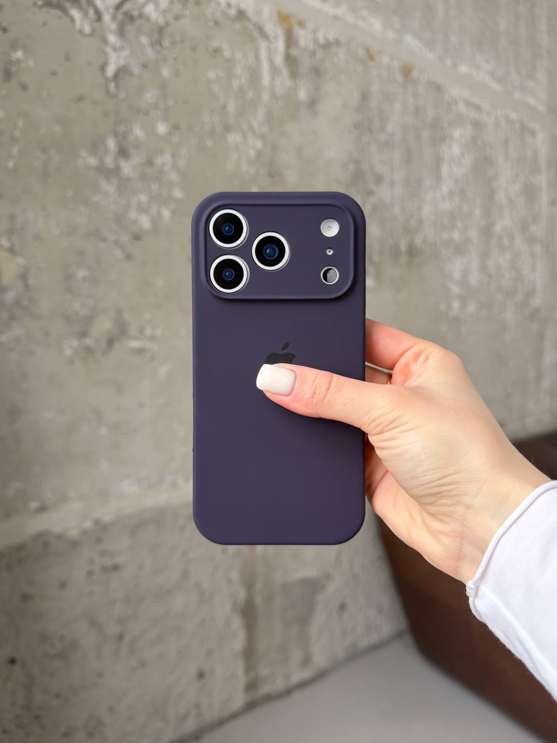 Чехол Silicone case с закрытой камерой на iPhone 17 Pro Elderberry #59