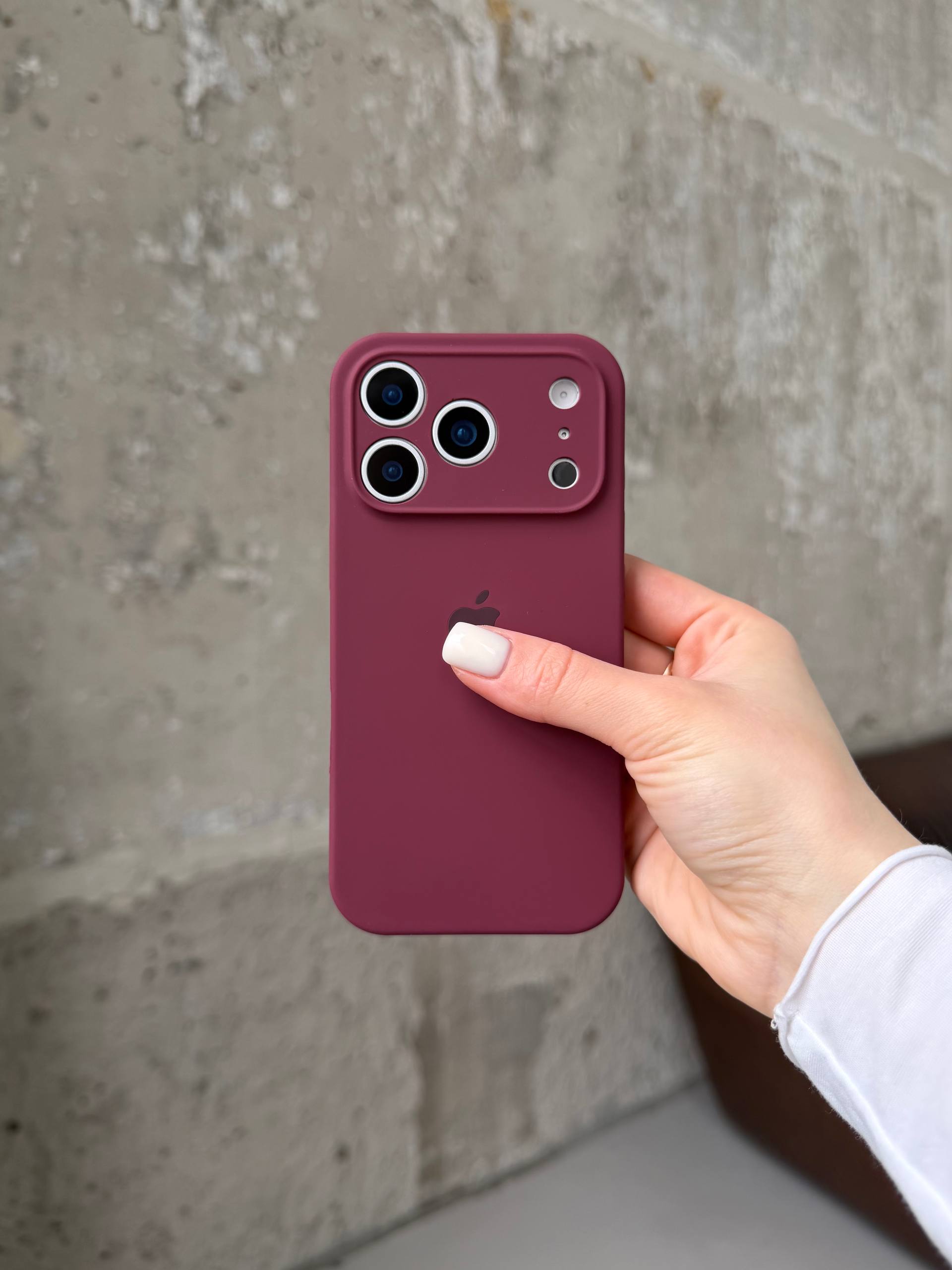 Чехол Silicone case с закрытой камерой на iPhone 17 Pro Plum #47