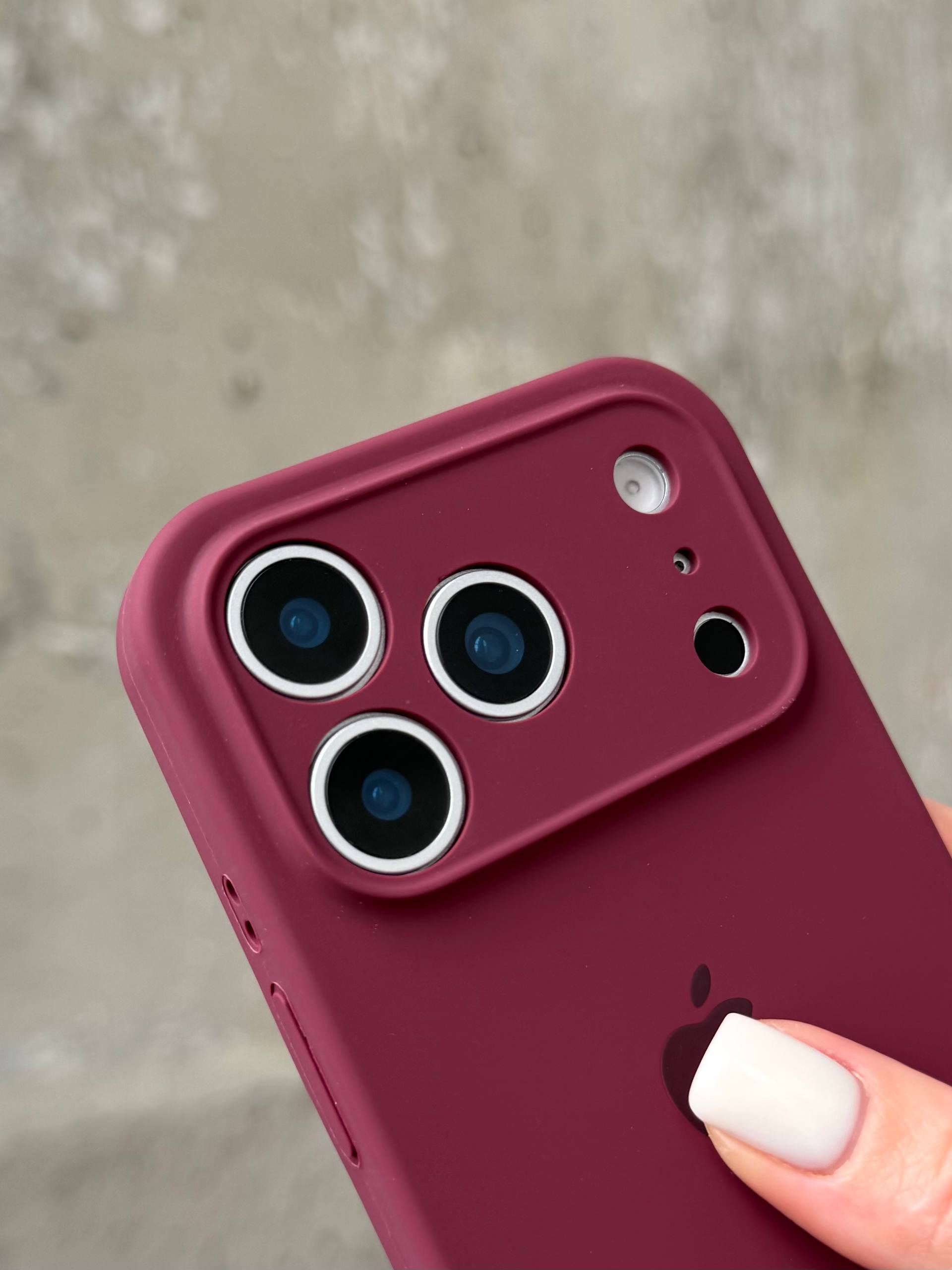 Чехол Silicone case с закрытой камерой на iPhone 17 Pro Plum #47