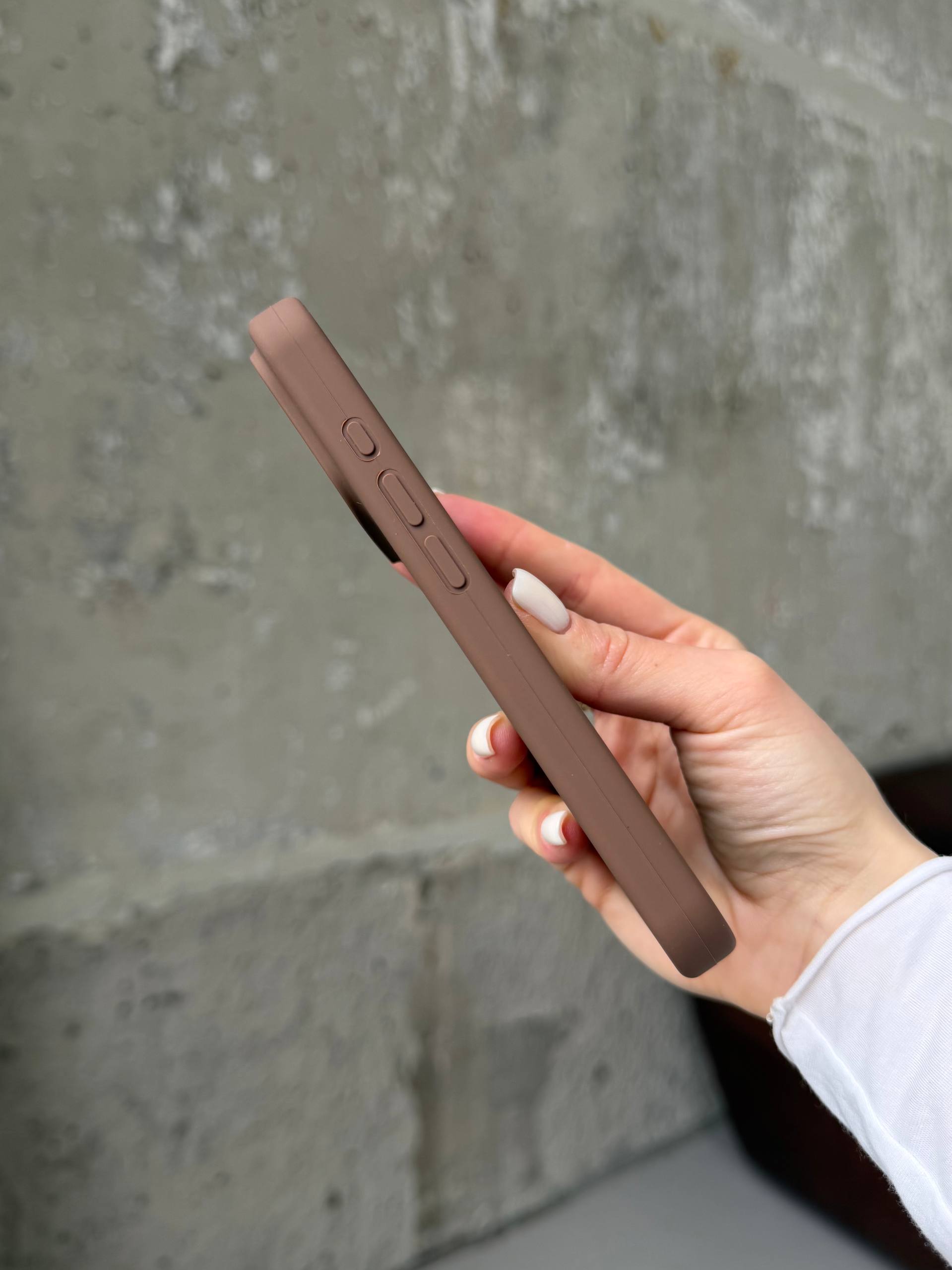 Чехол Silicone case с закрытой камерой на iPhone 17 Pro Max Chocolate #63