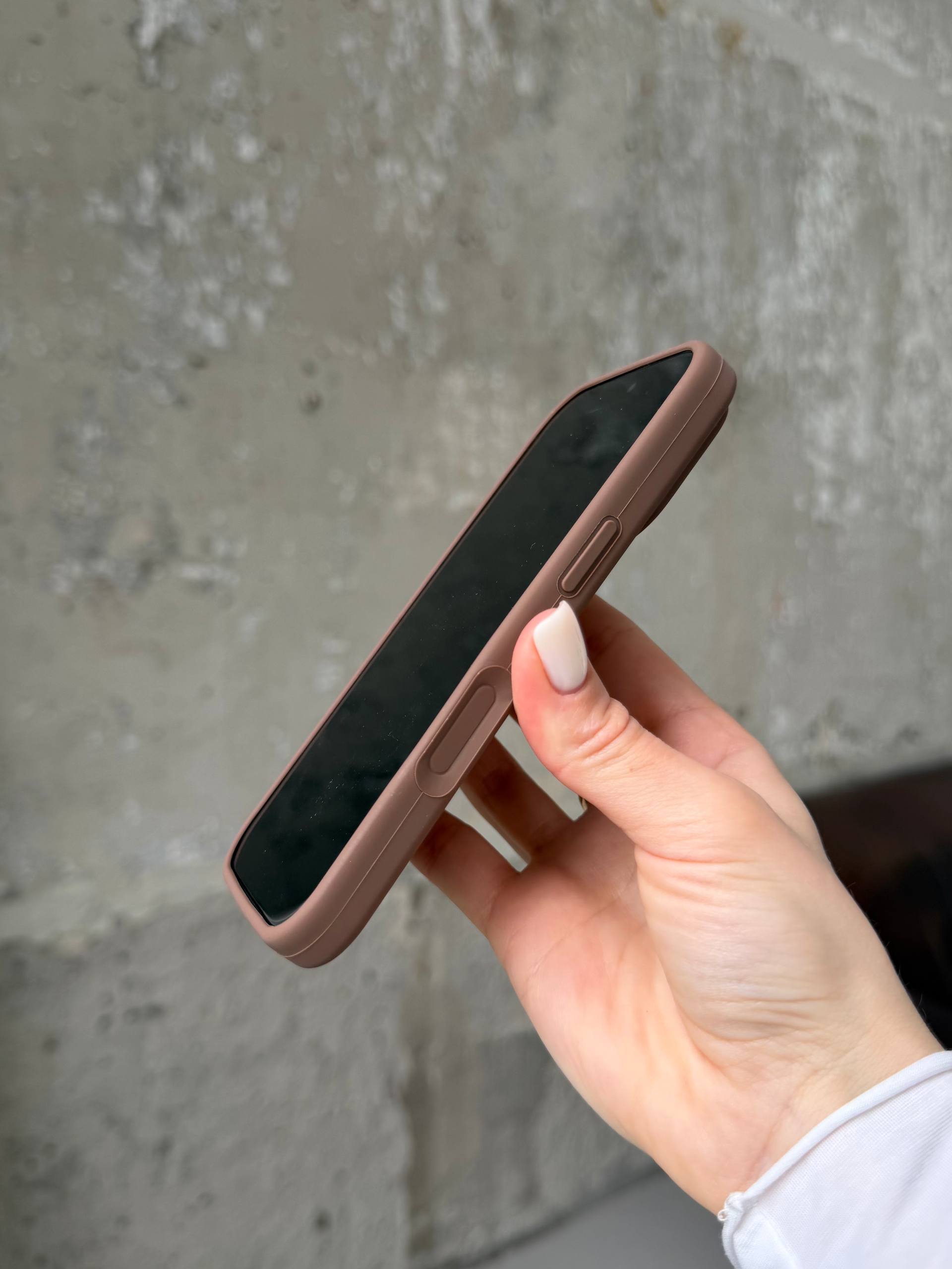 Чехол Silicone case с закрытой камерой на iPhone 17 Pro Max Chocolate #63