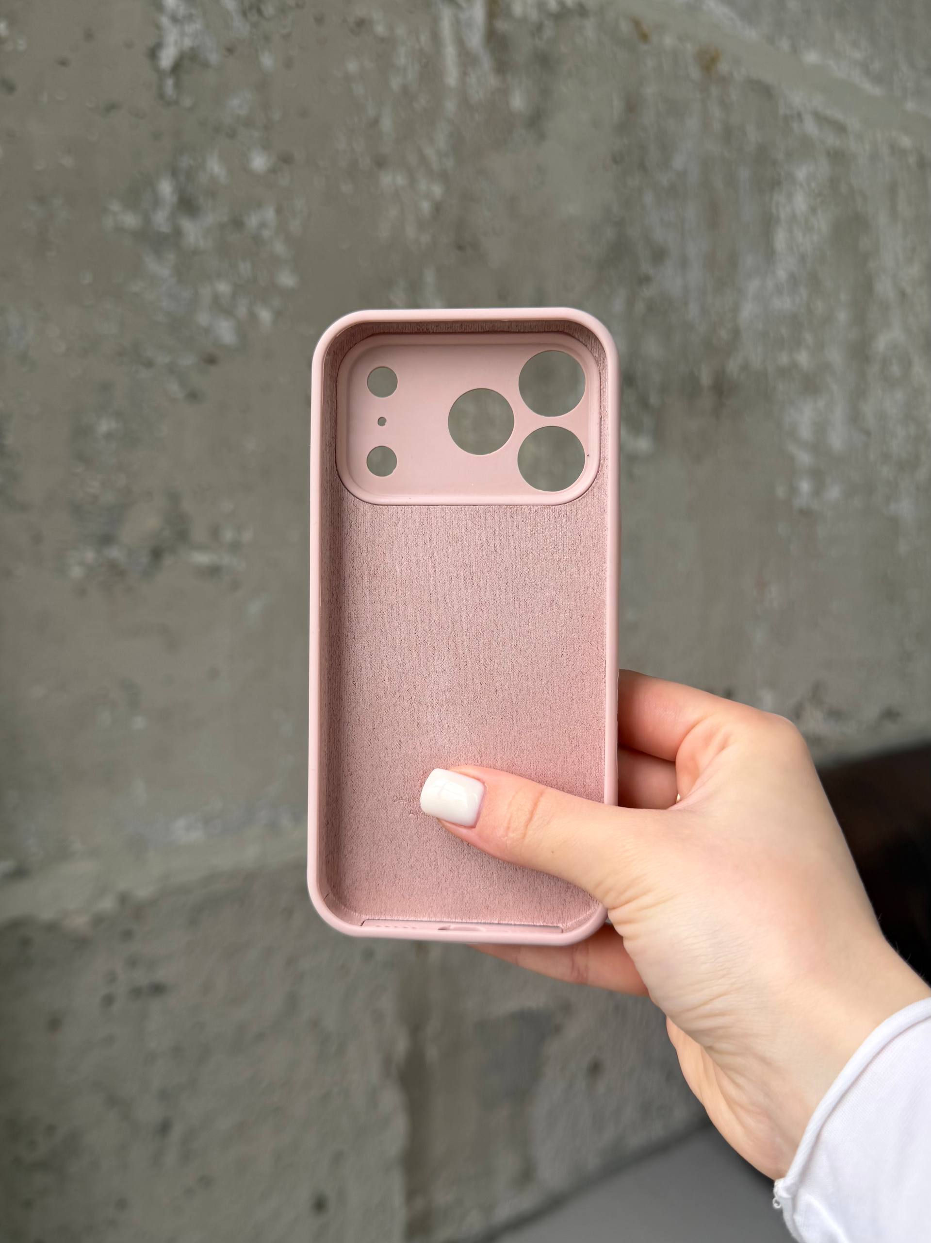 Чехол Silicone case с закрытой камерой для iPhone 17 Pro Pink Sand #15