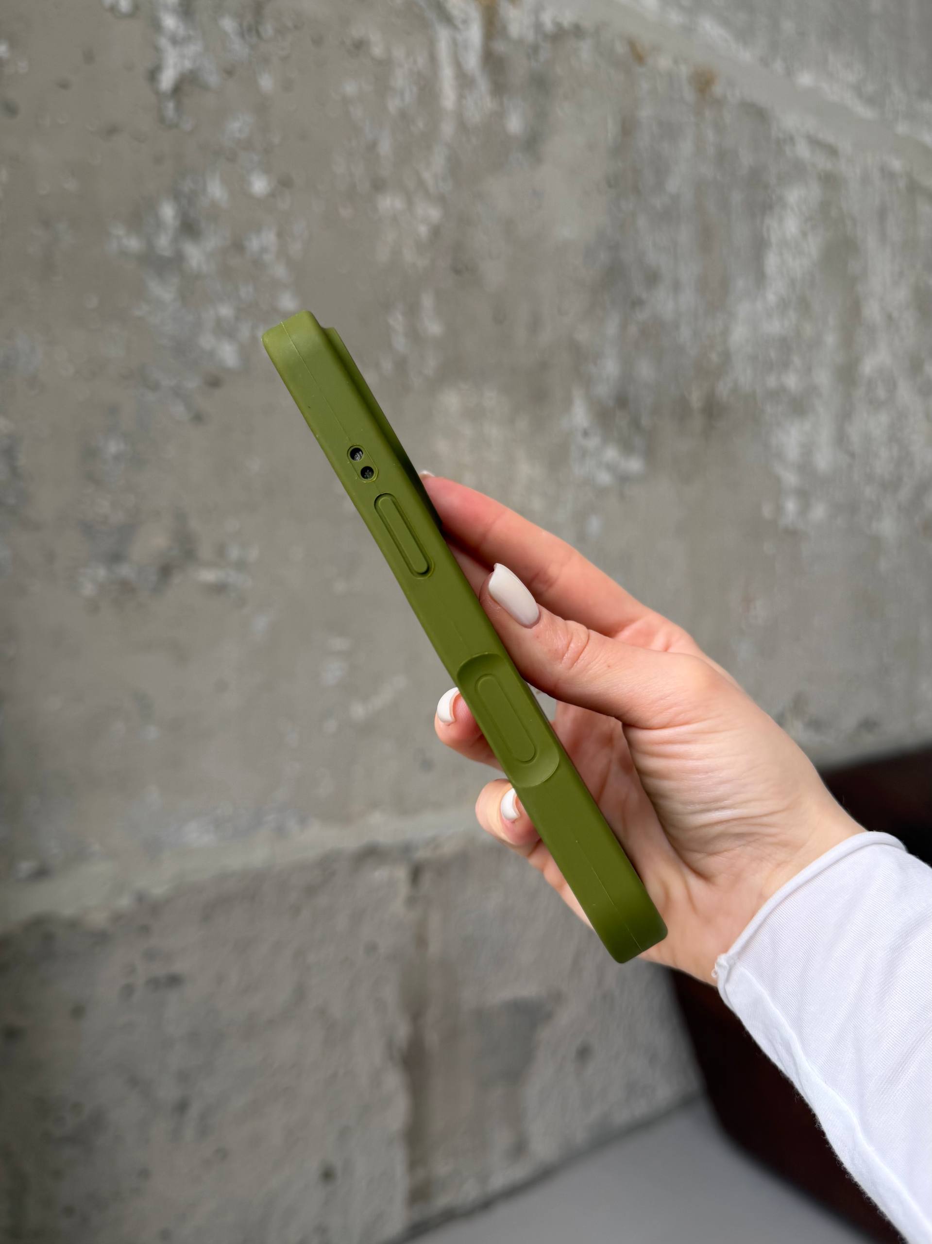 Чохол Silicone case із закритою камерою на iPhone 17 Pro Army Green #29