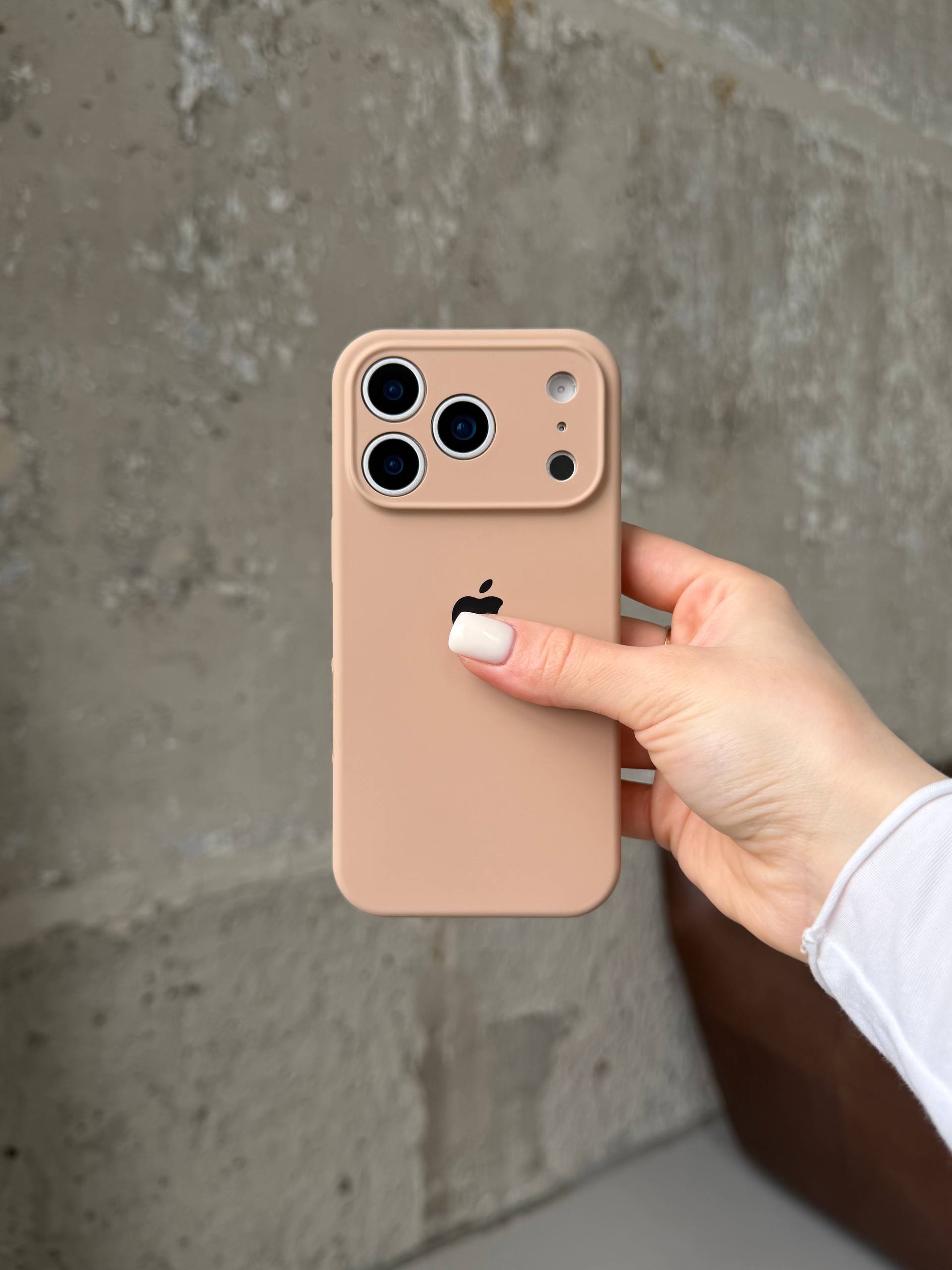 Чехол Silicone case с закрытой камерой на iPhone 17 Pro Desert #62
