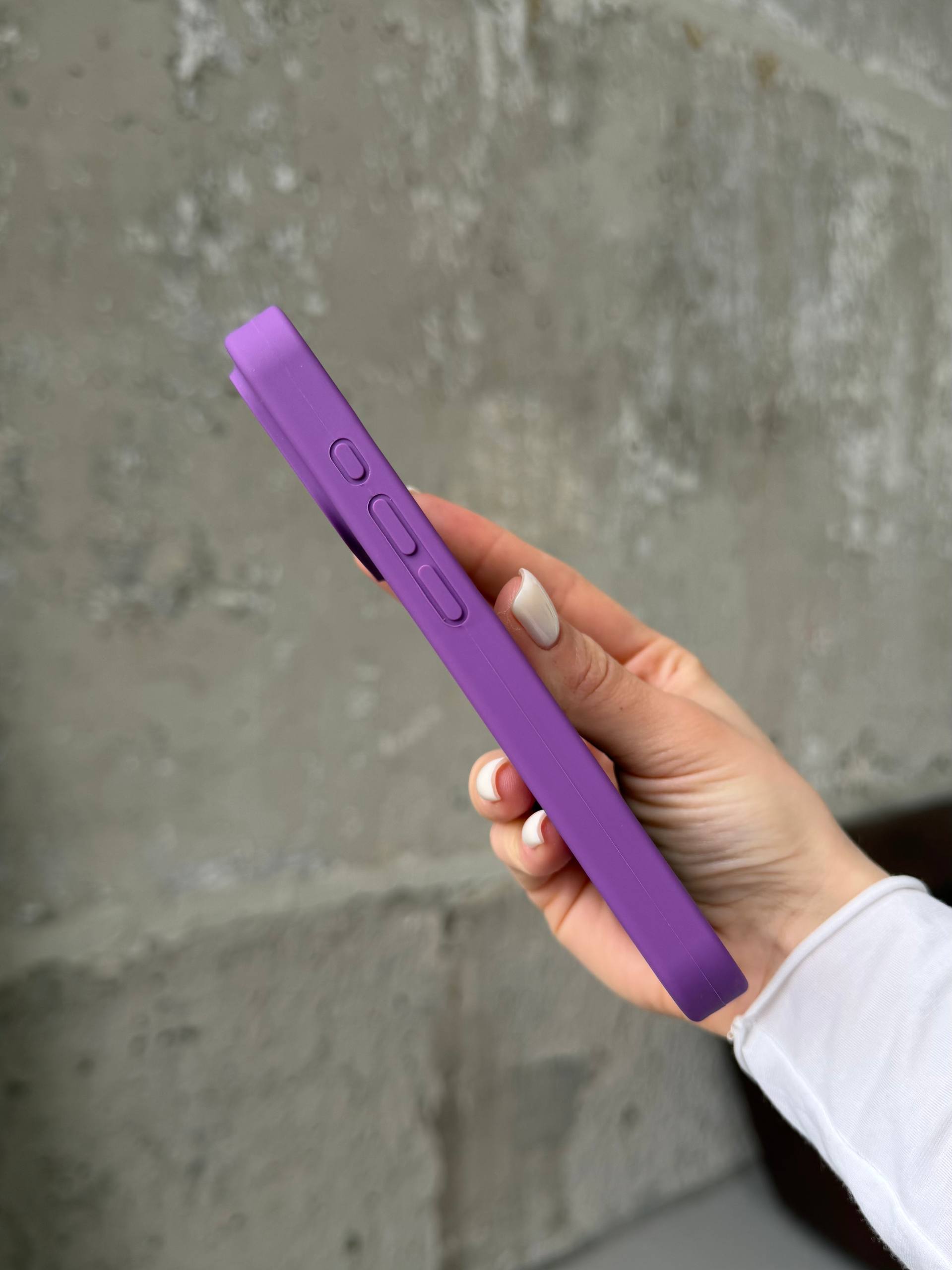 Чехол Silicone case с закрытой камерой на iPhone 17 Pro Max Grape #19