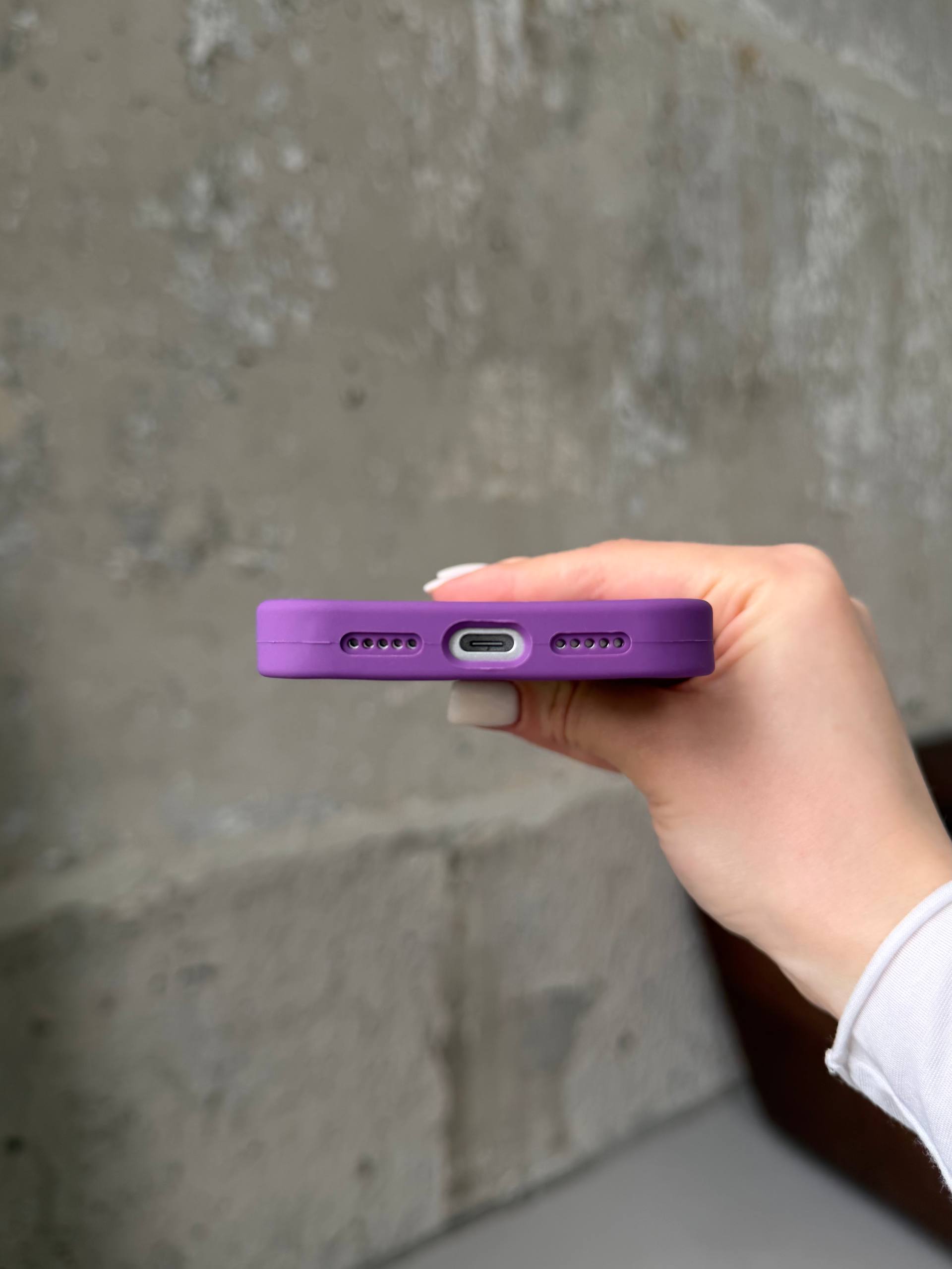 Чехол Silicone case с закрытой камерой на iPhone 17 Pro Max Grape #19