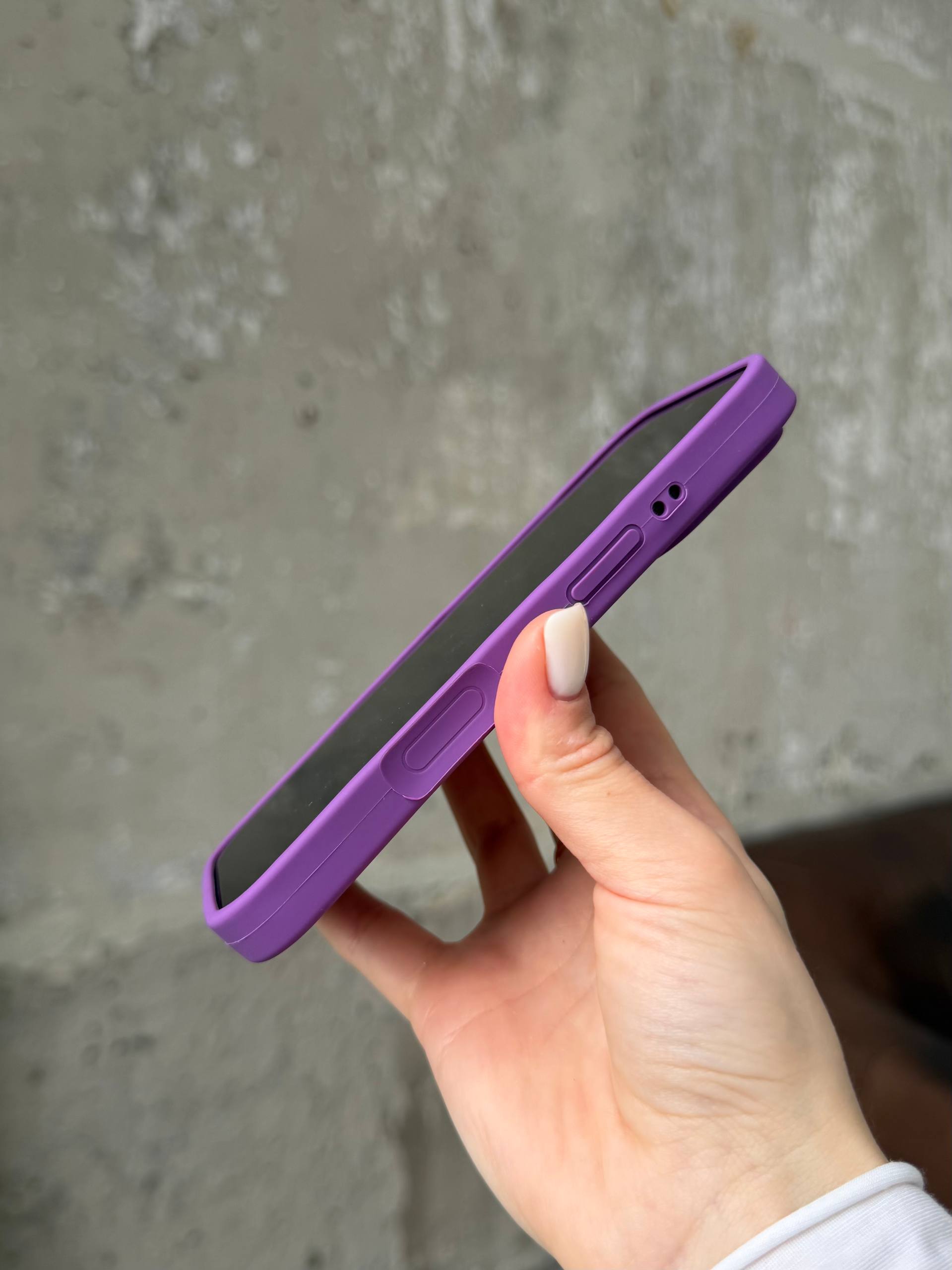 Чехол Silicone case с закрытой камерой на iPhone 17 Pro Max Grape #19