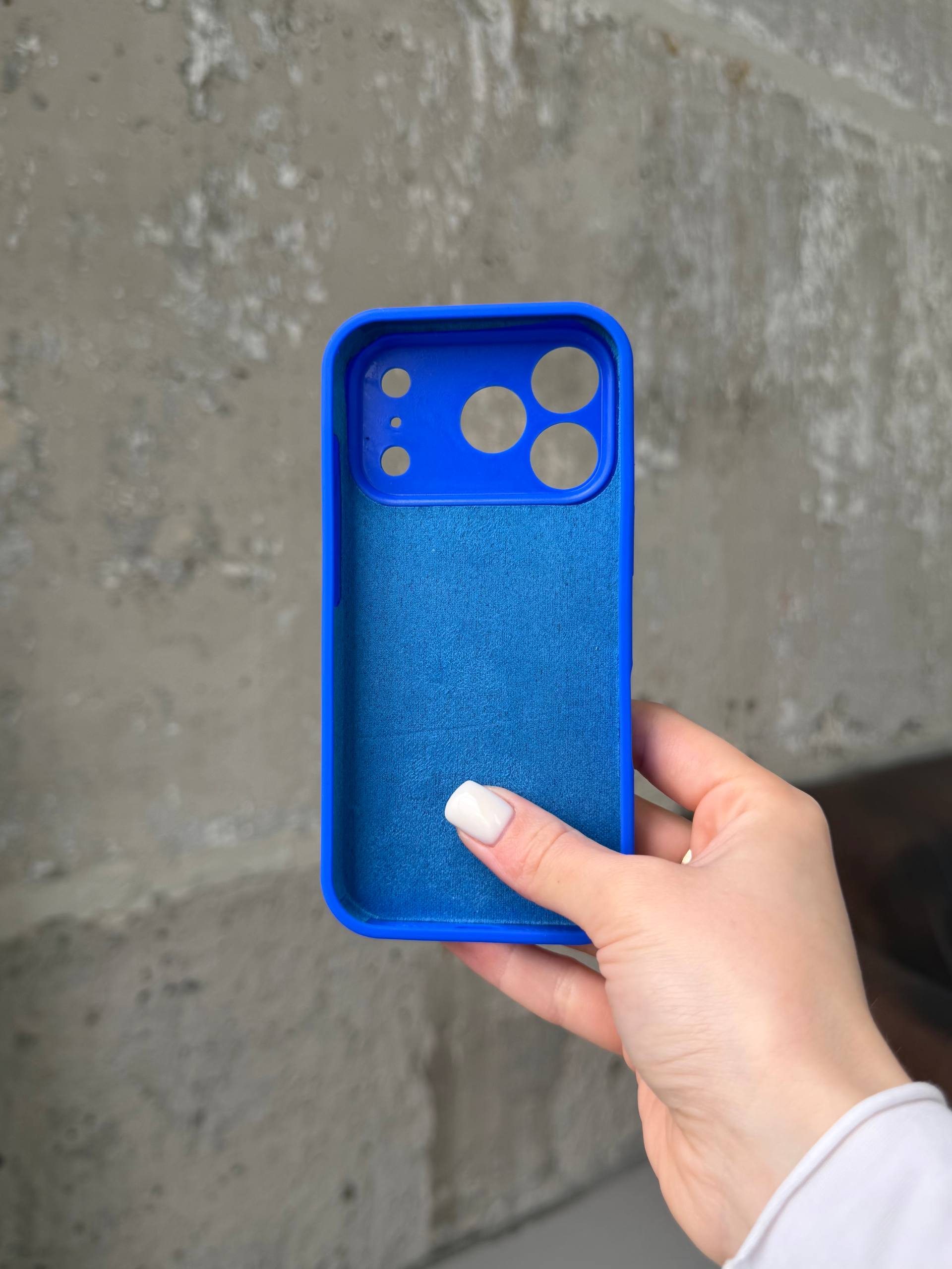 Чехол Silicone case с закрытой камерой на iPhone 17 Pro Max Electric Blue #45