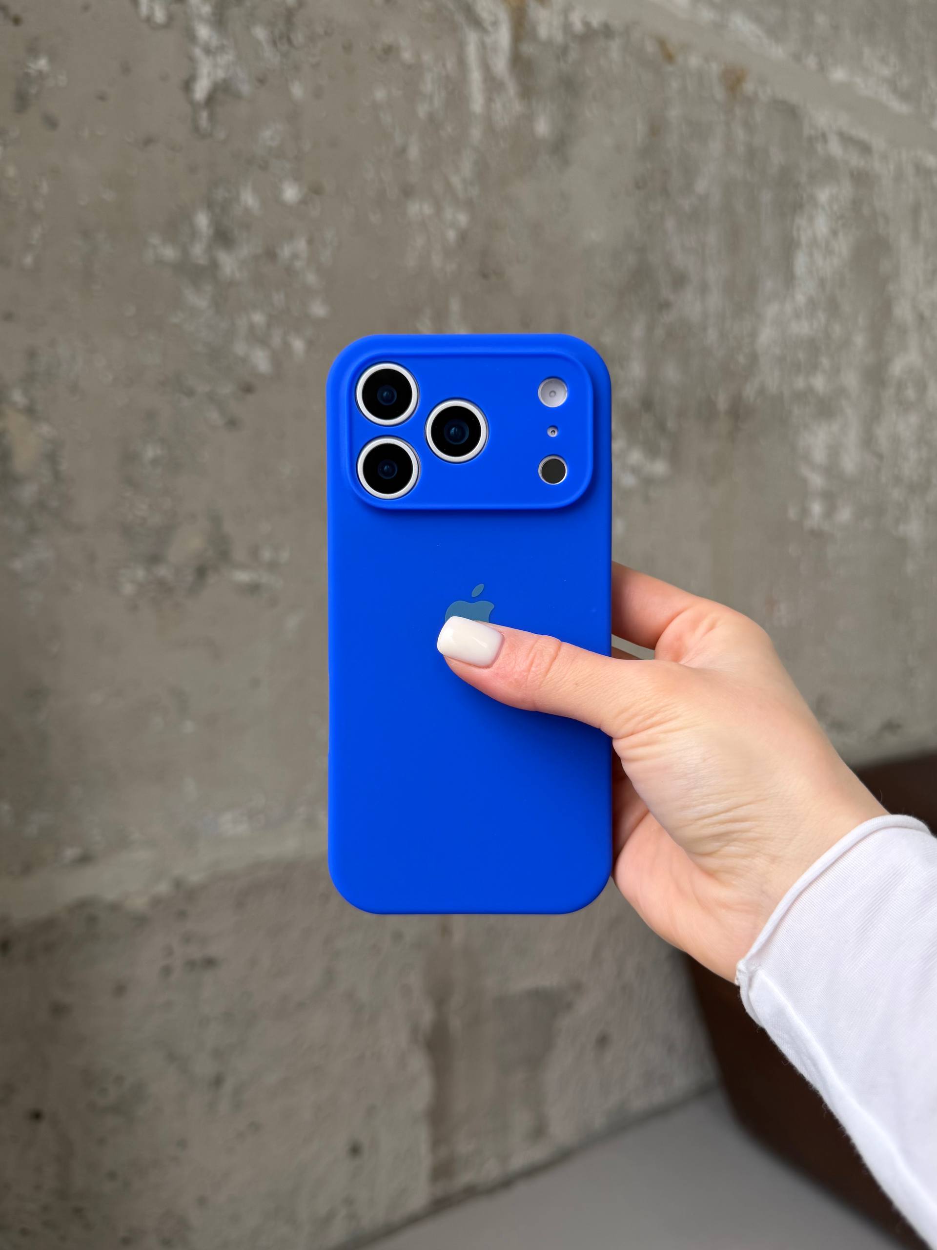 Чехол Silicone case с закрытой камерой на iPhone 17 Pro Max Electric Blue #45