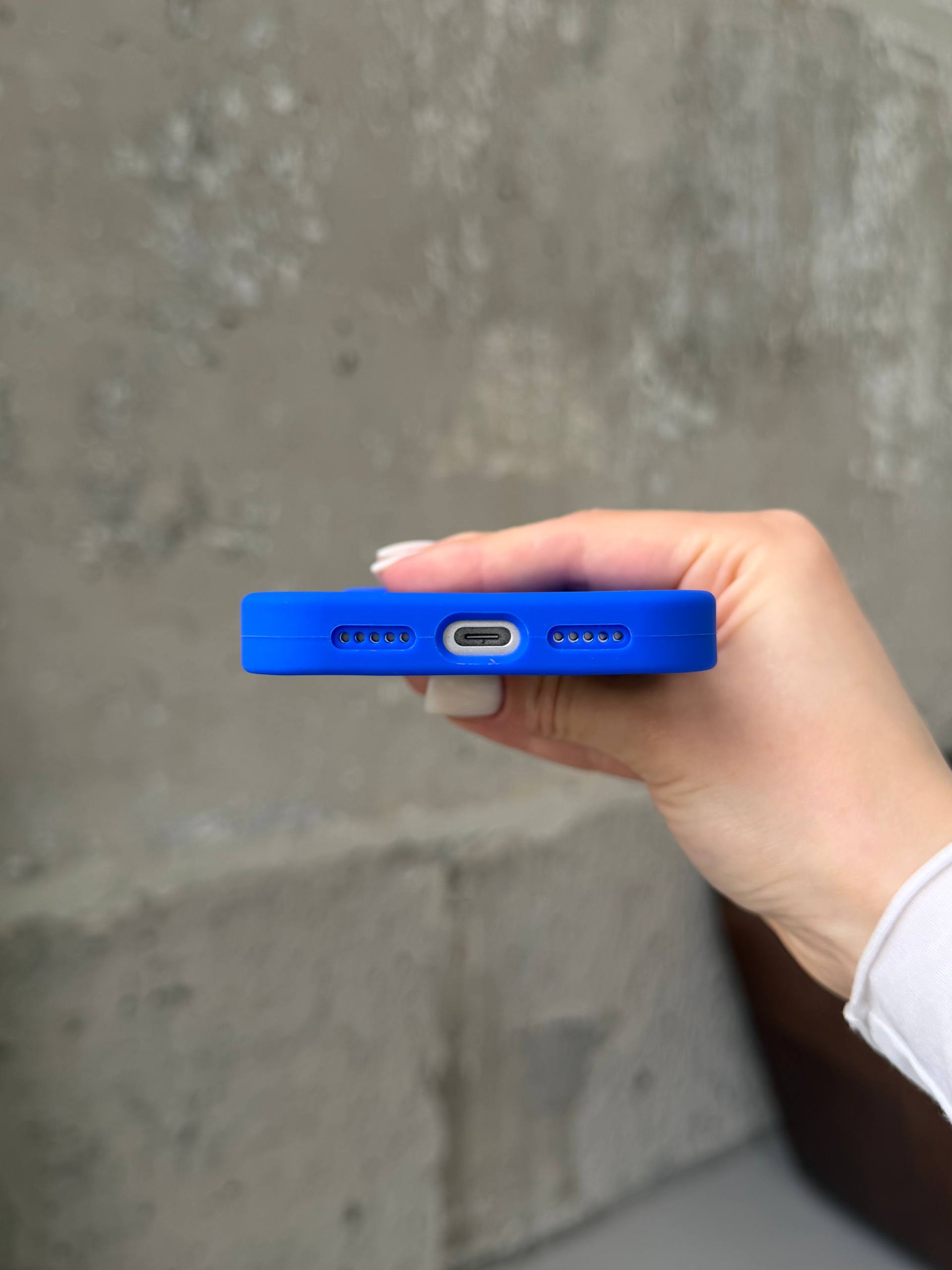 Чехол Silicone case с закрытой камерой на iPhone 17 Pro Max Electric Blue #45