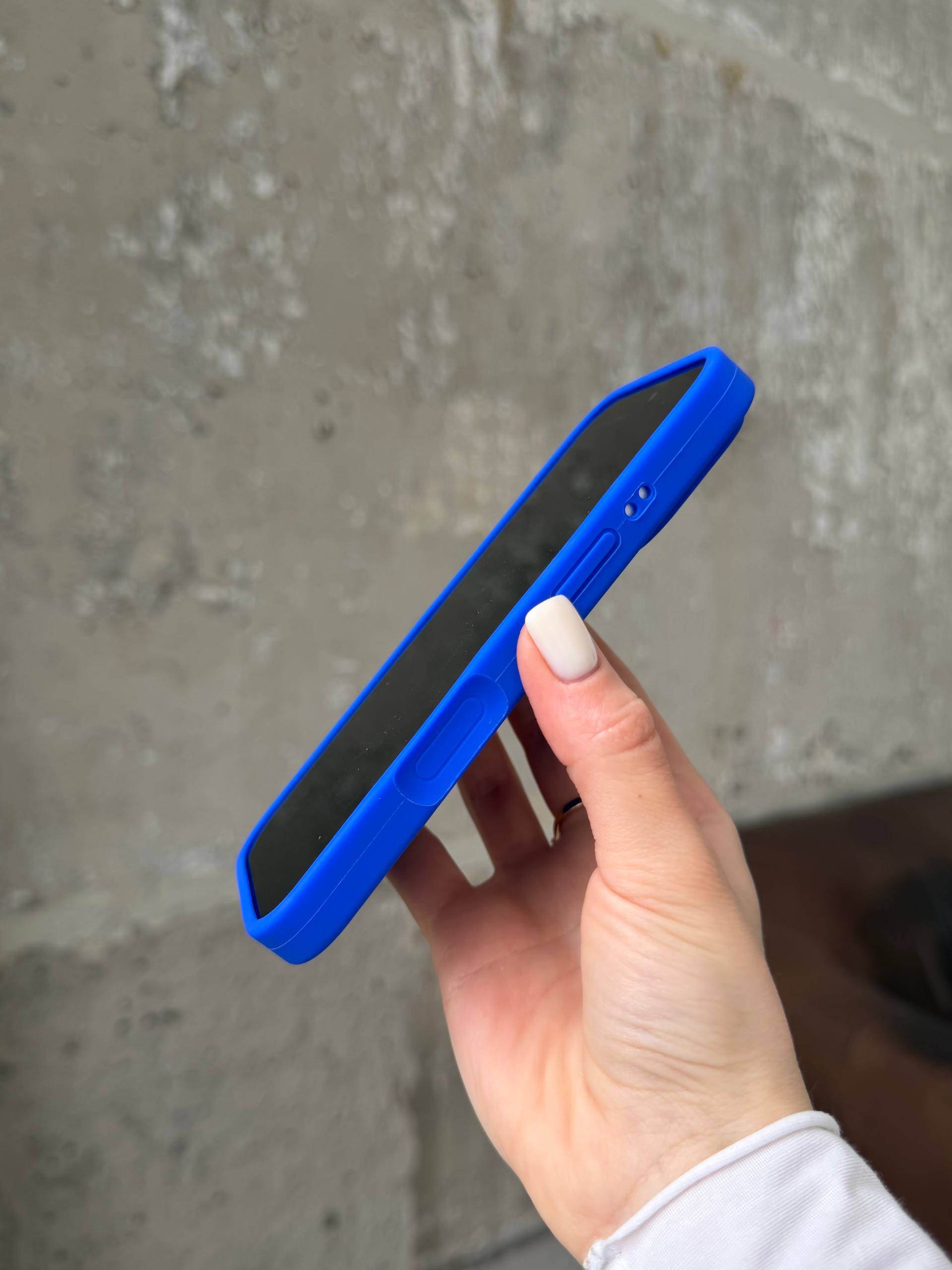 Чехол Silicone case с закрытой камерой на iPhone 17 Pro Max Electric Blue #45