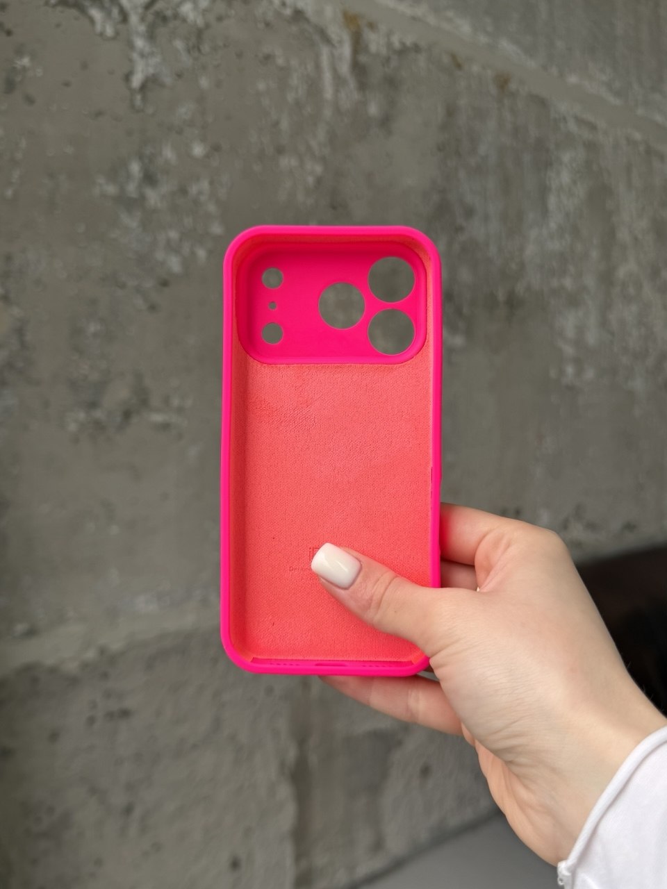 Чехол Silicone case с закрытой камерой на iPhone 17 Pro Shiny Pink #23