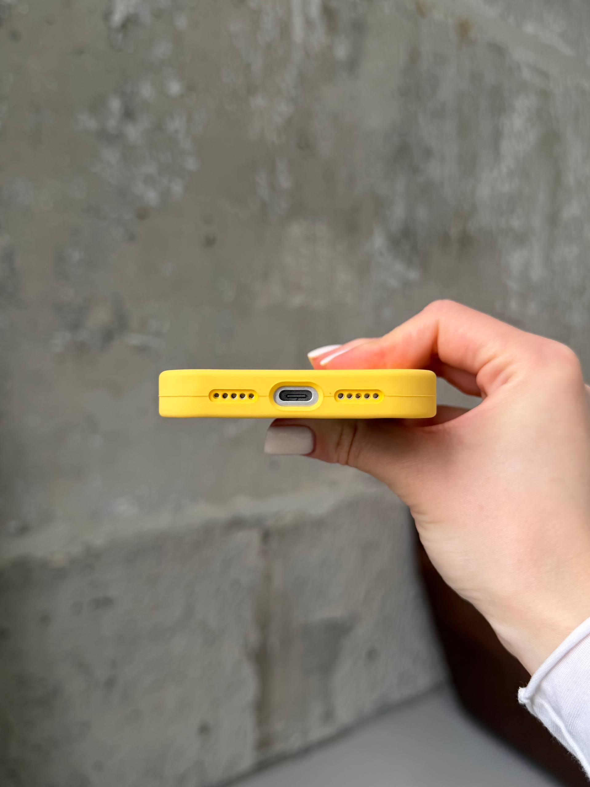 Чохол Silicone case із закритою камерою на iPhone 17 Pro Max Yellow #04