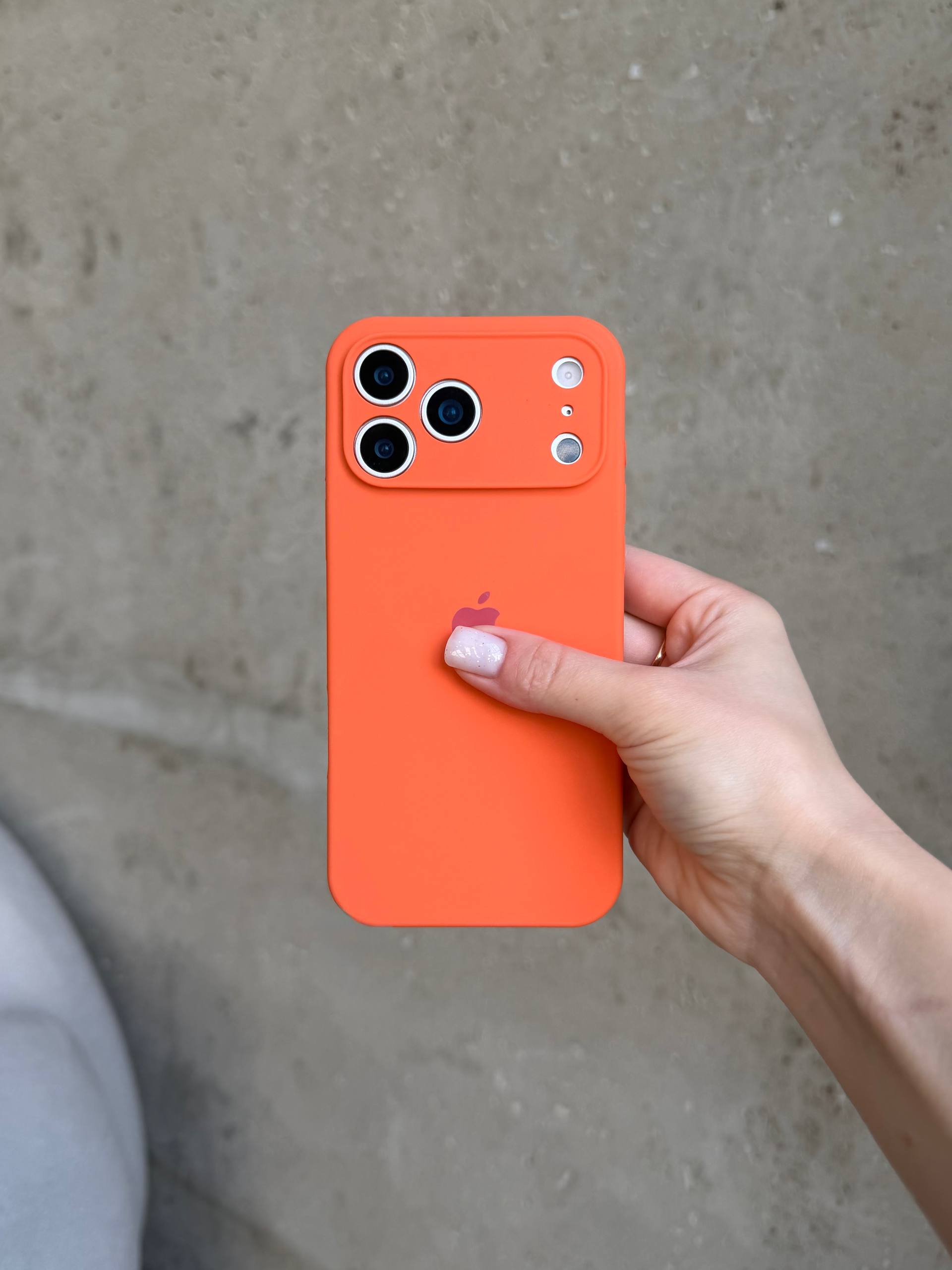 Чехол Silicone case с закрытой камерой на iPhone 17 Pro Max Kumquat #52