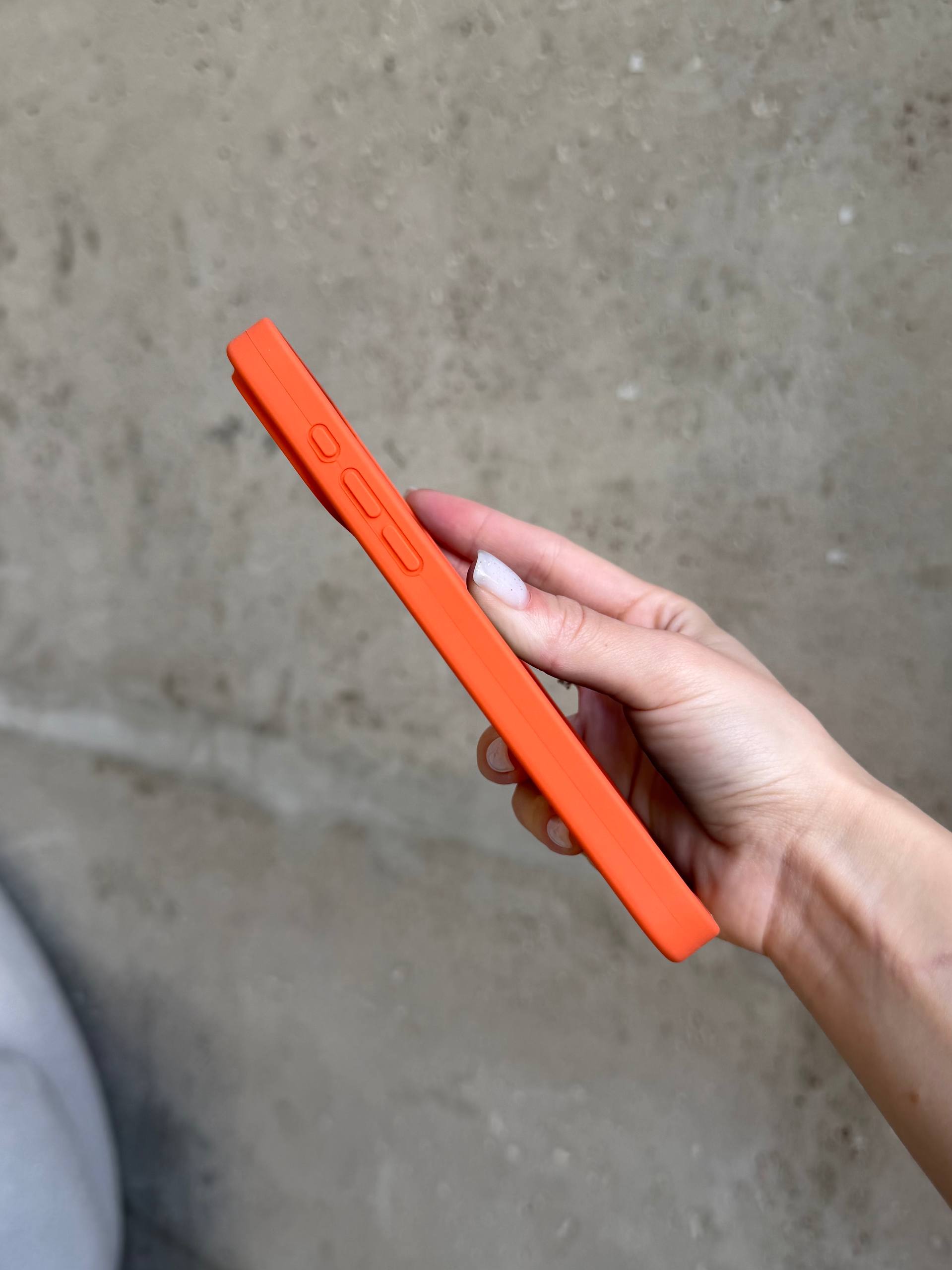 Чехол Silicone case с закрытой камерой на iPhone 17 Pro Max Kumquat #52