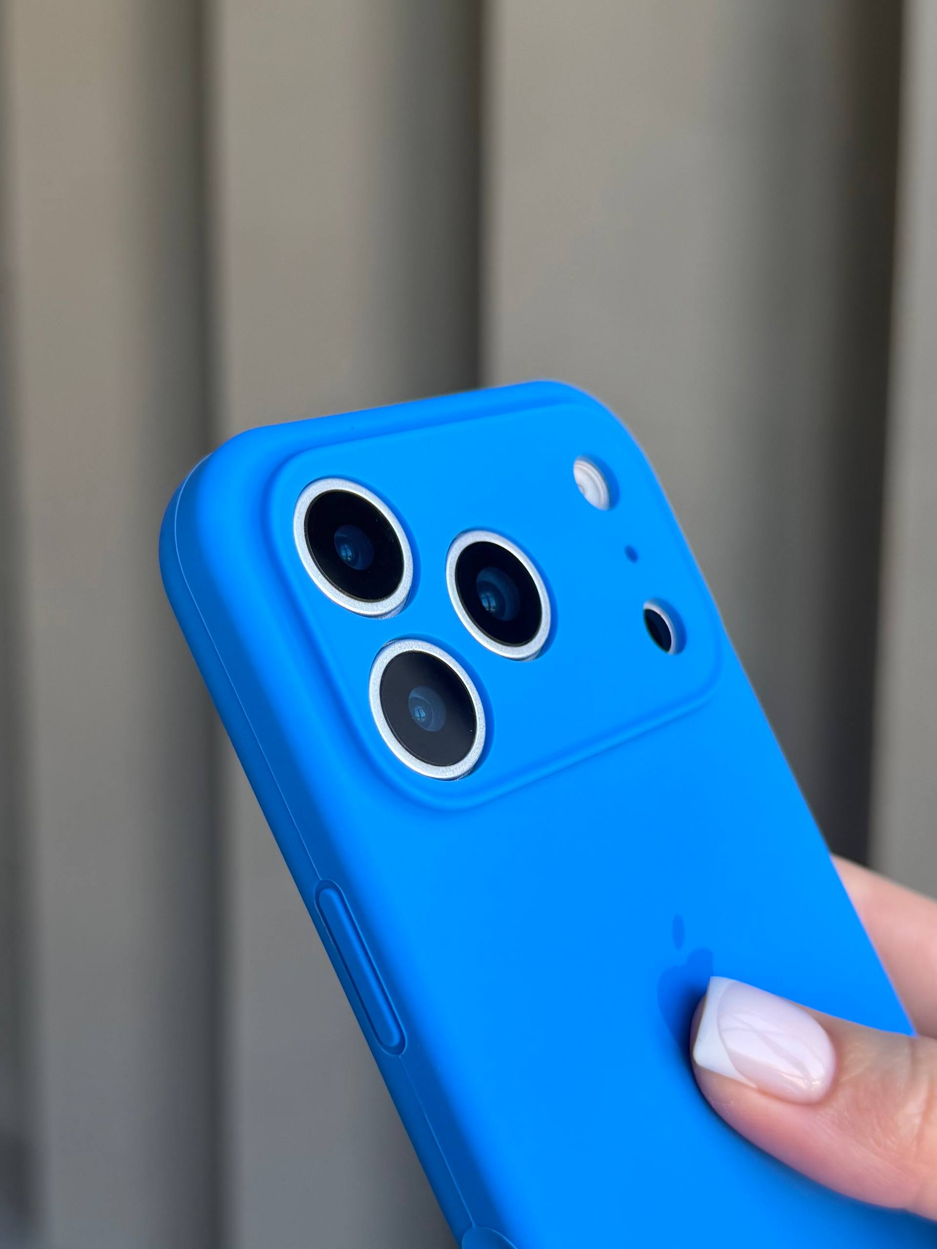 Чехол Silicone case с закрытой камерой для iPhone 17 Pro Max Royal Blue #03