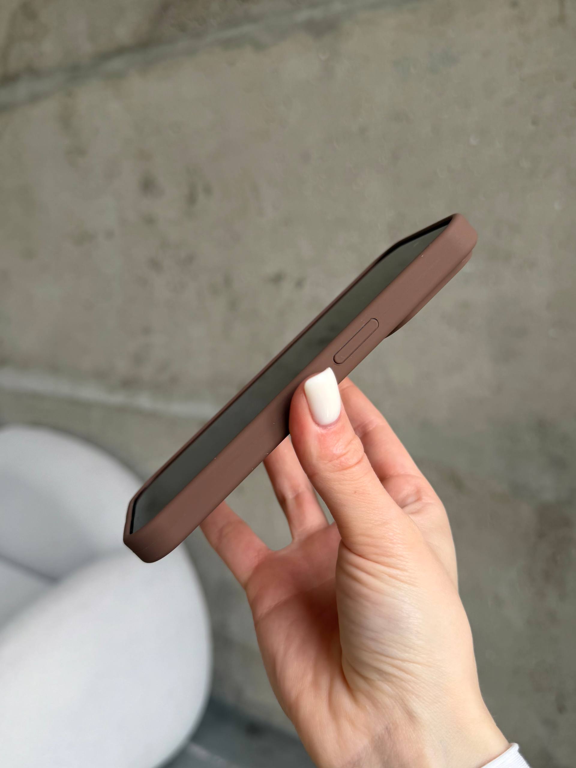 Чехол Silicone case с закрытой камерой на iPhone 12 Chocolate #63