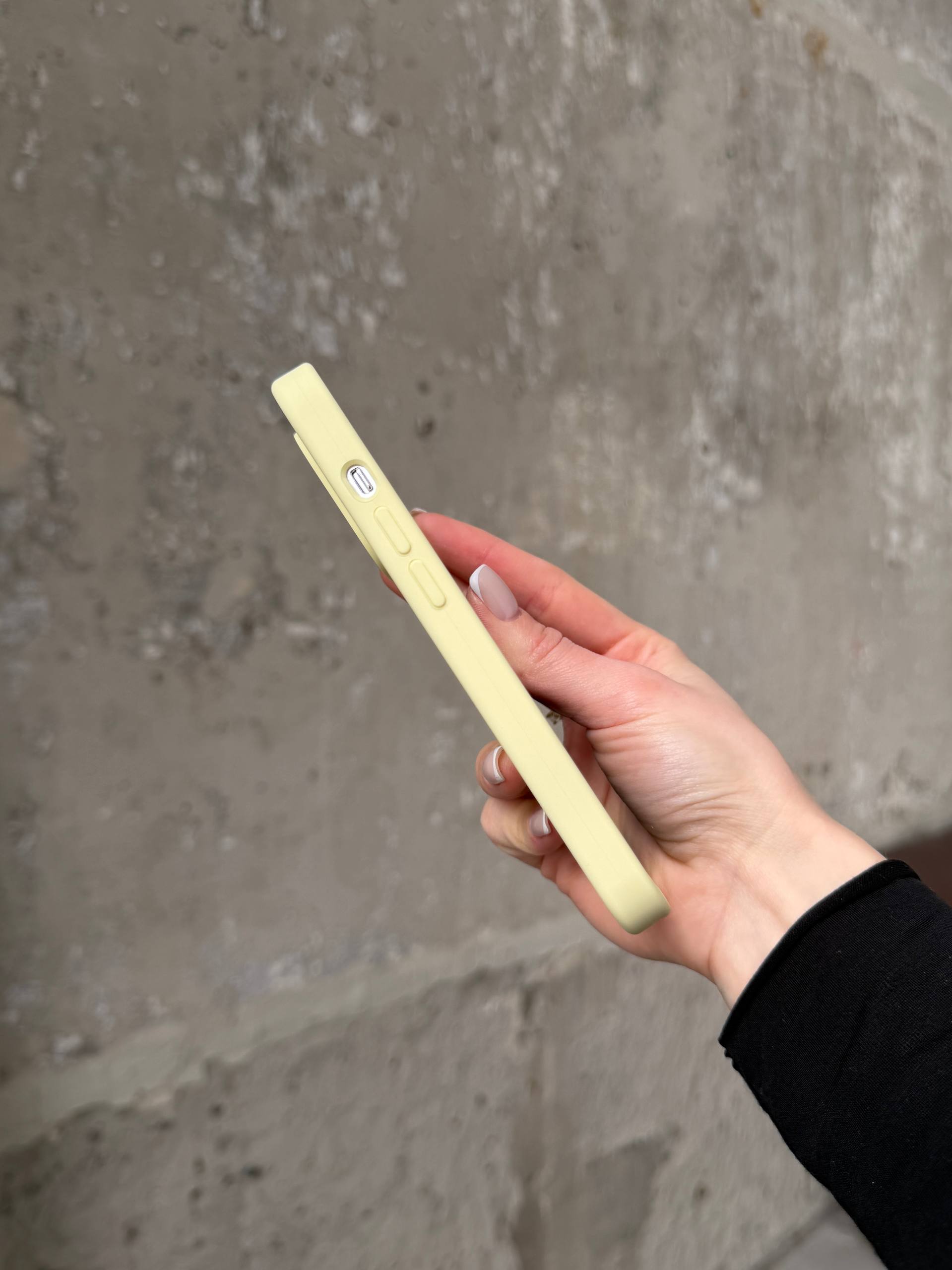 Чехол Silicone case с закрытой камерой на iPhone 14 Pro Max Cream Yellow #61