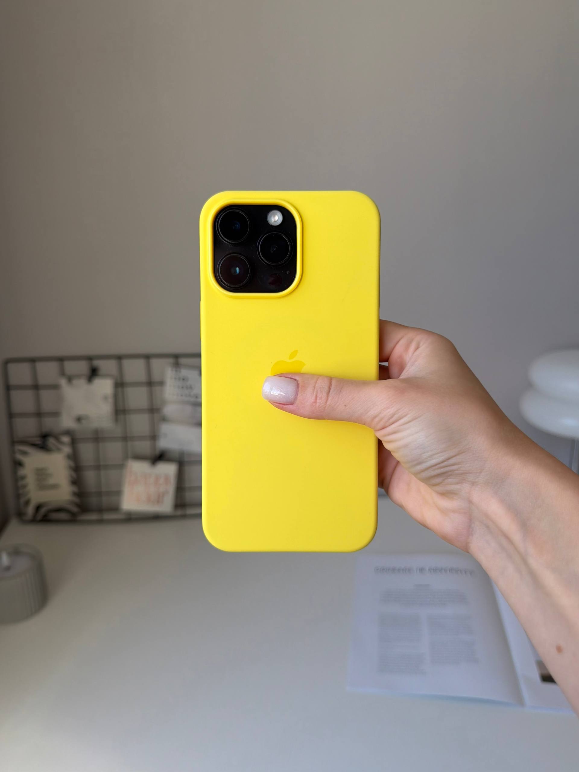Чехол Silicone case с Magsafe на iPhone 14 Pro Max Canary Yellow (12)