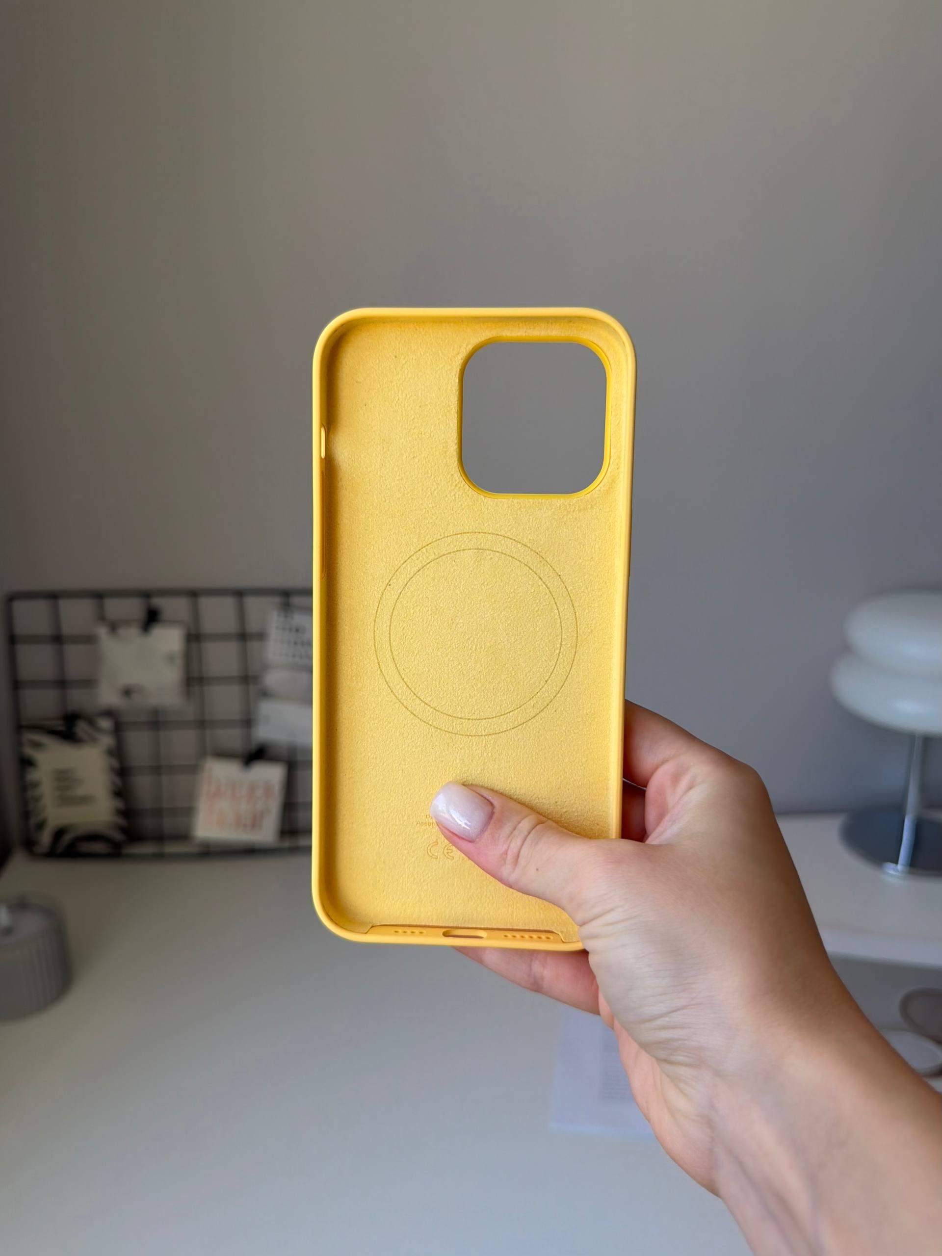 Чехол Silicone case с Magsafe на iPhone 14 Pro Sunglow (06)
