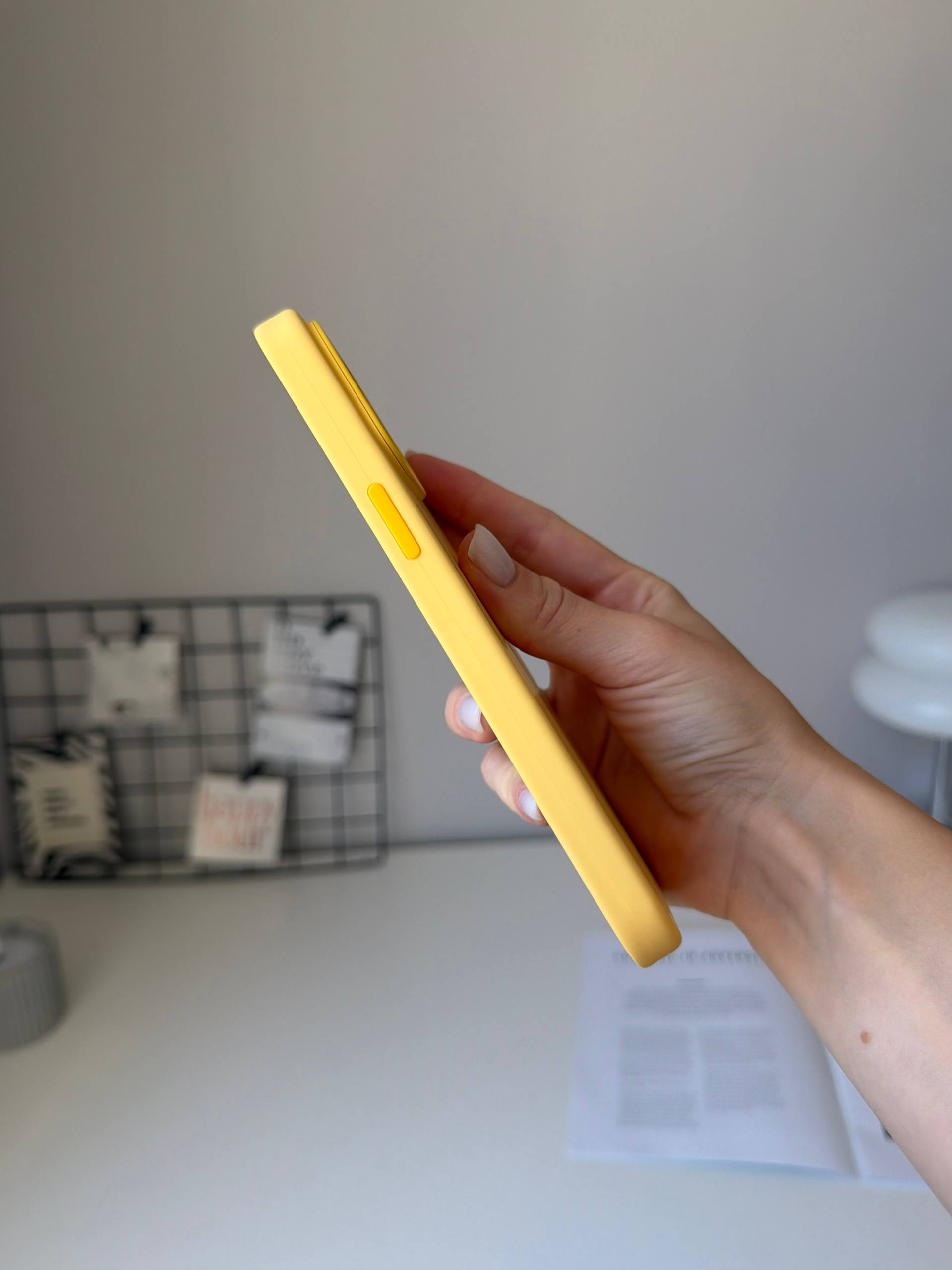 Чехол Silicone case с Magsafe на iPhone 14 Pro Sunglow (06)