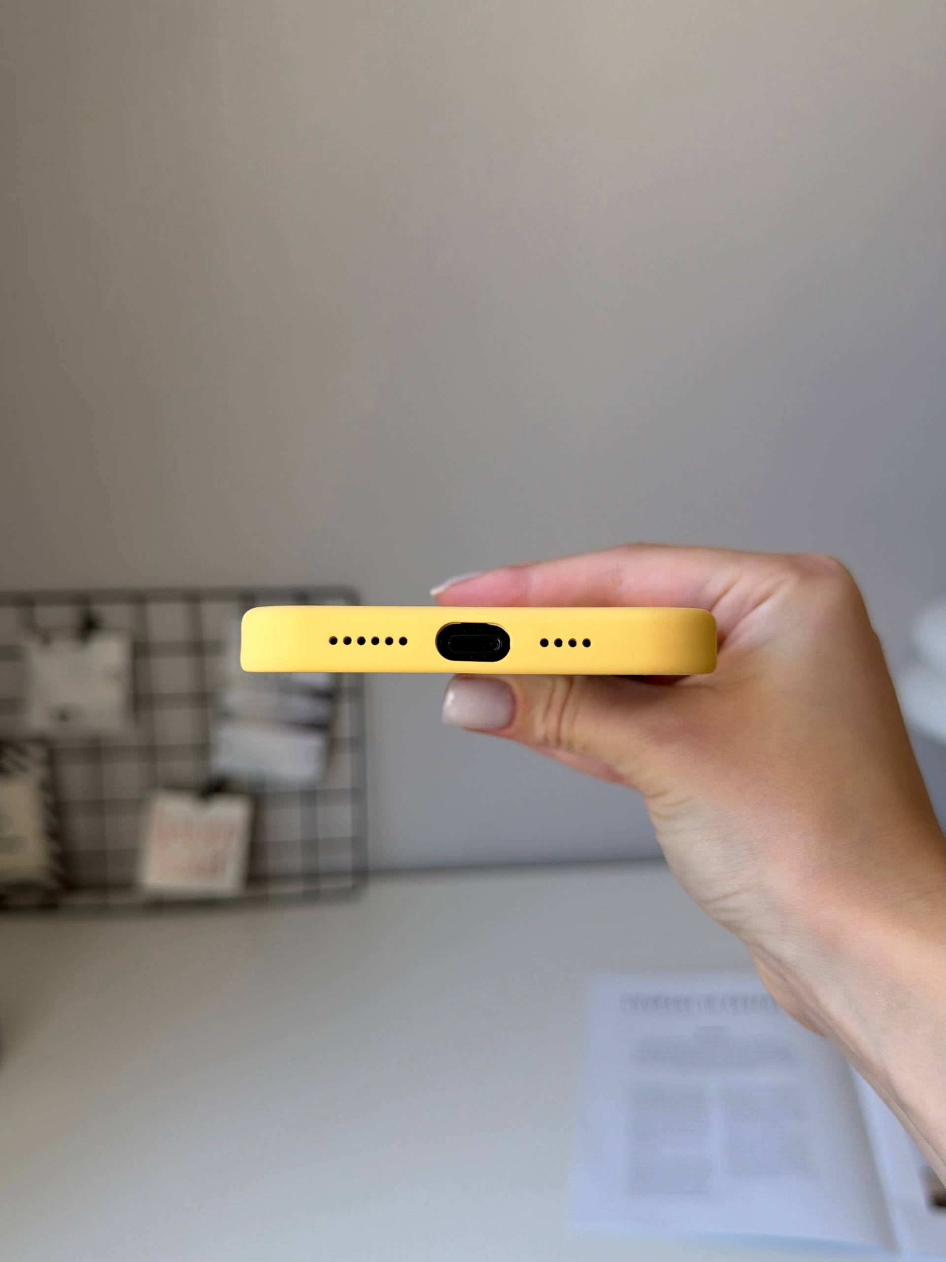 Чехол Silicone case с Magsafe на iPhone 14 Pro Sunglow (06)