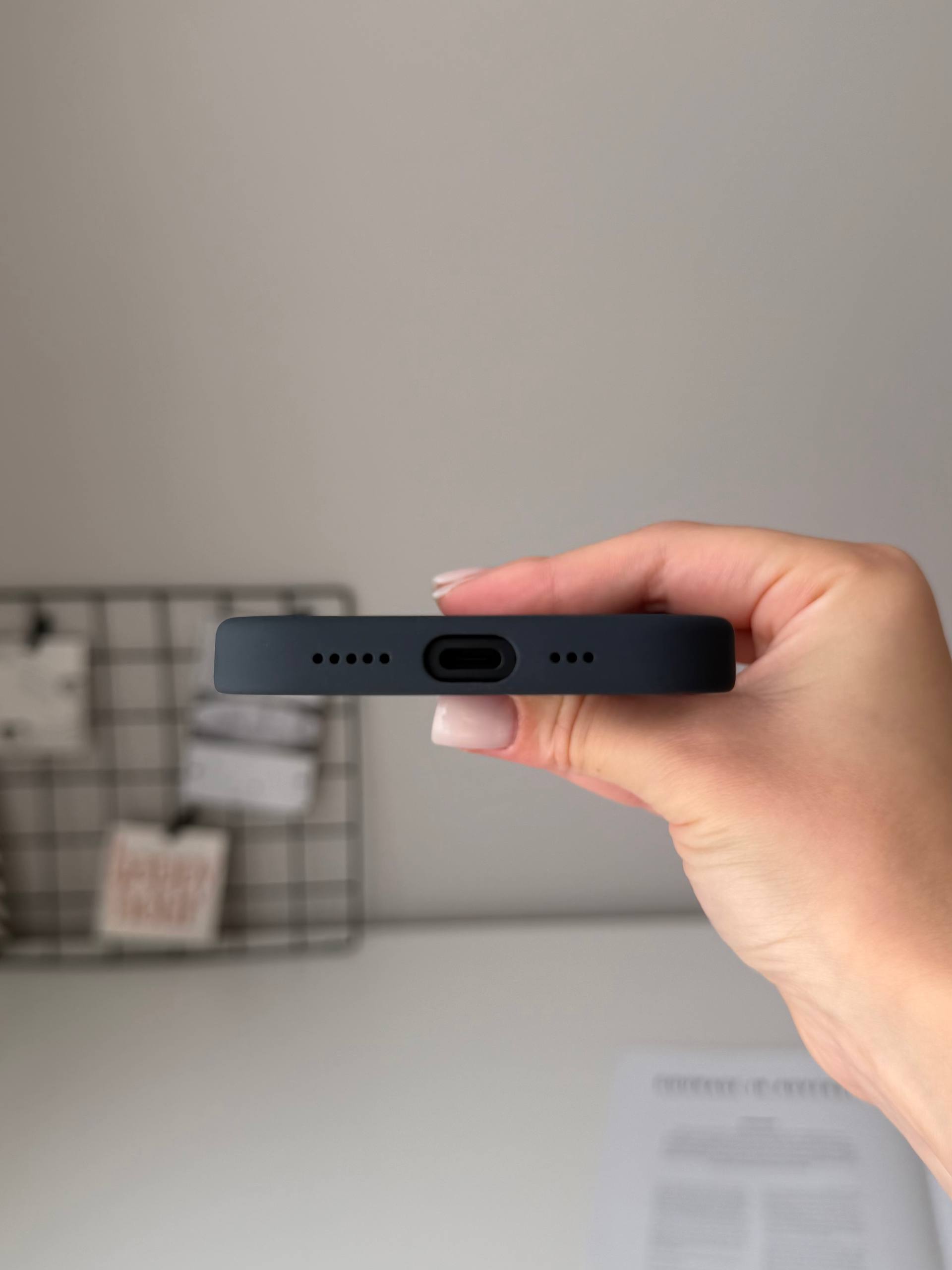 Чехол Silicone case с Magsafe на iPhone 16+ Black (01)
