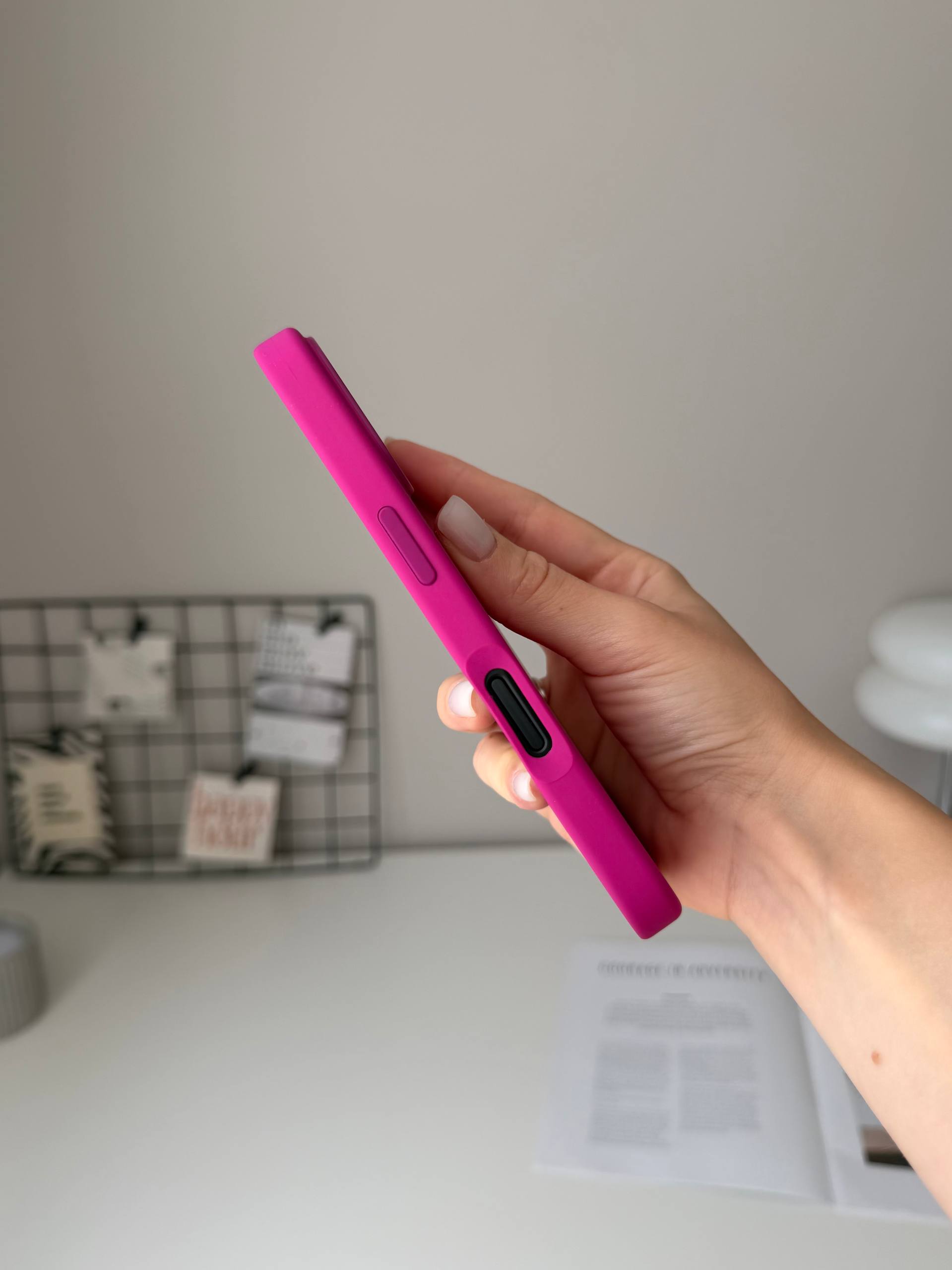 Чехол Silicone case с Magsafe на iPhone 16+ Fuchsia (07)