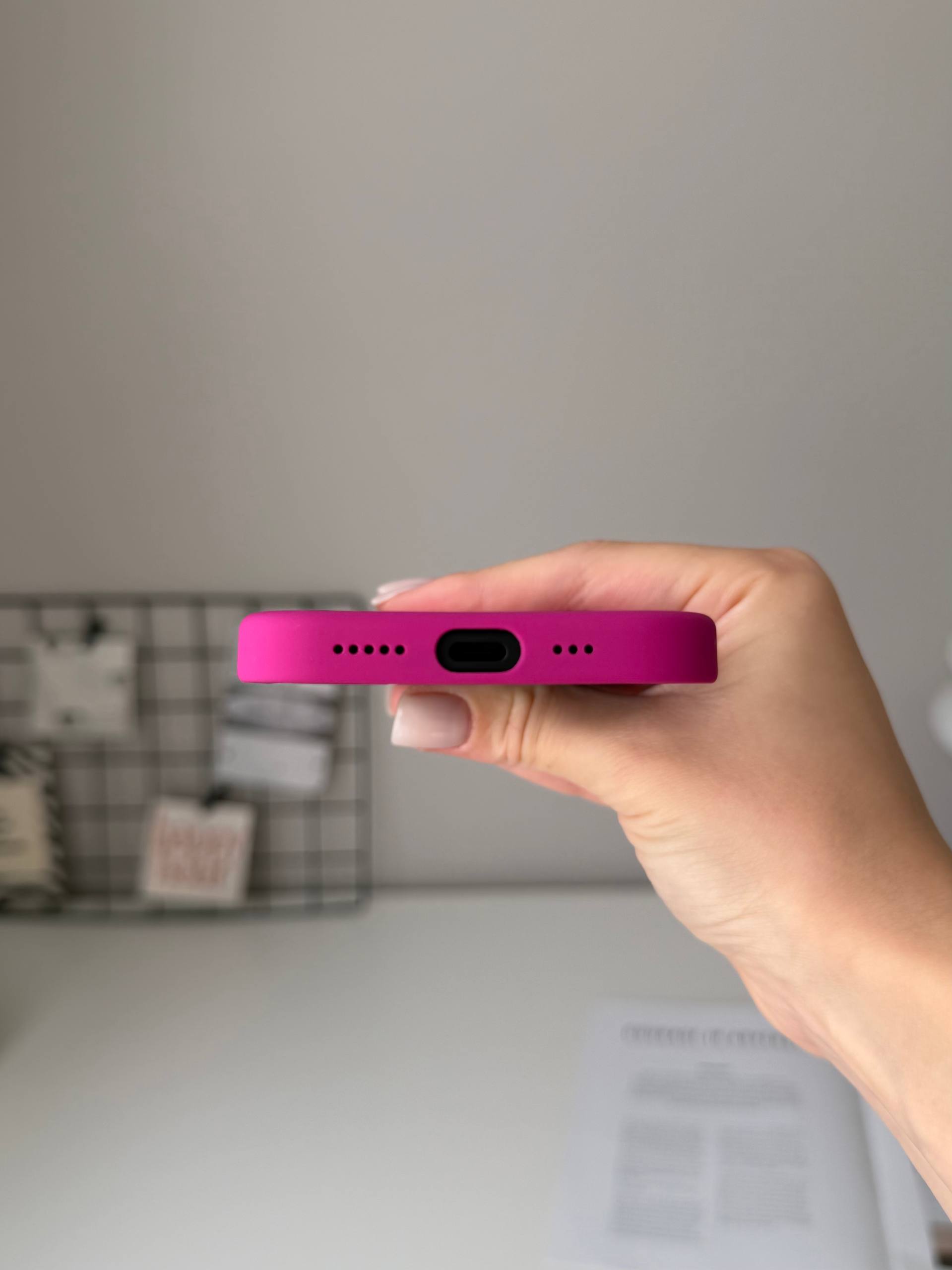 Чехол Silicone case с Magsafe на iPhone 16+ Fuchsia (07)