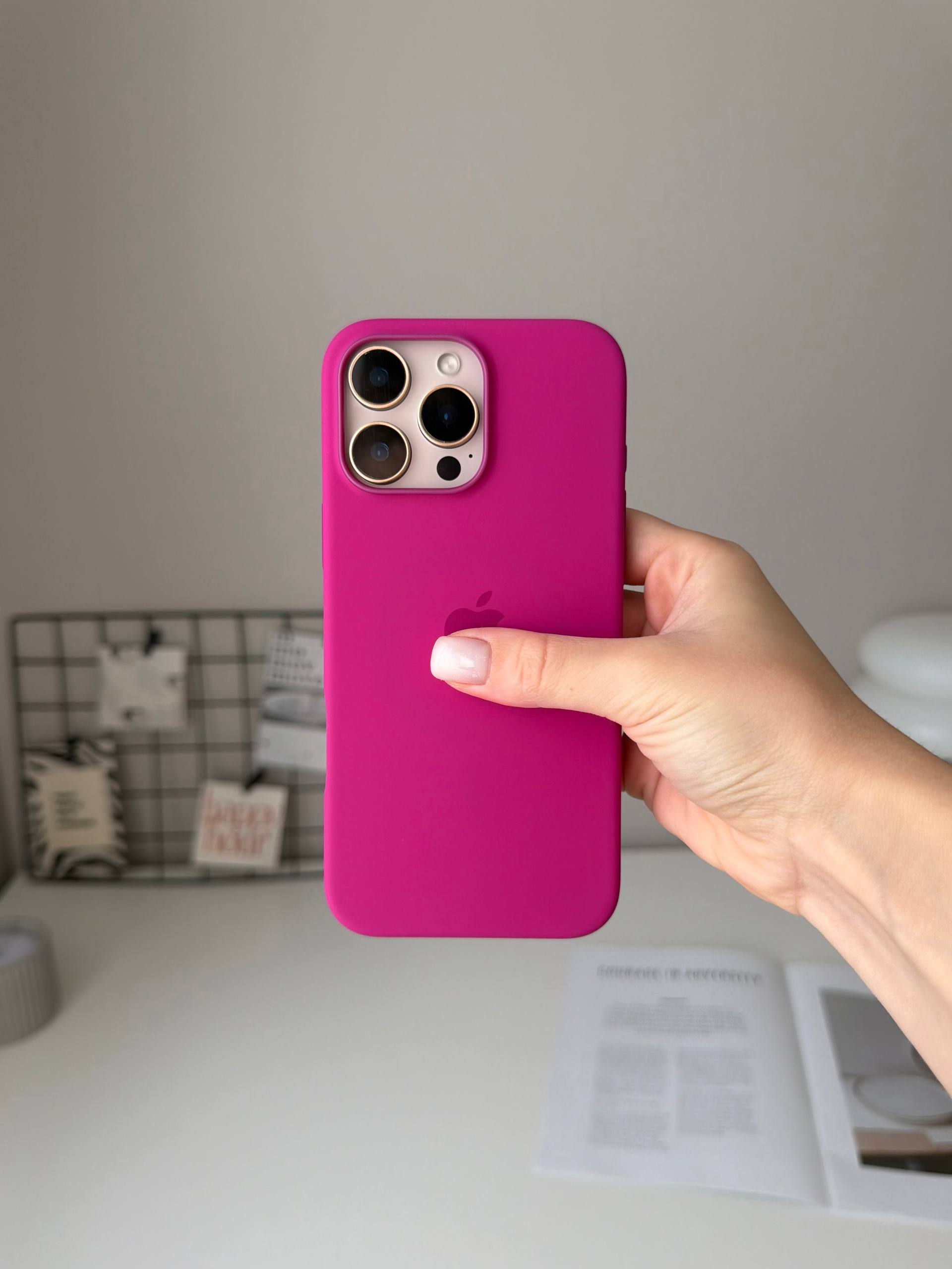 Чохол Silicone case з Magsafe на iPhone 16 Pro Max Fuchsia (07)
