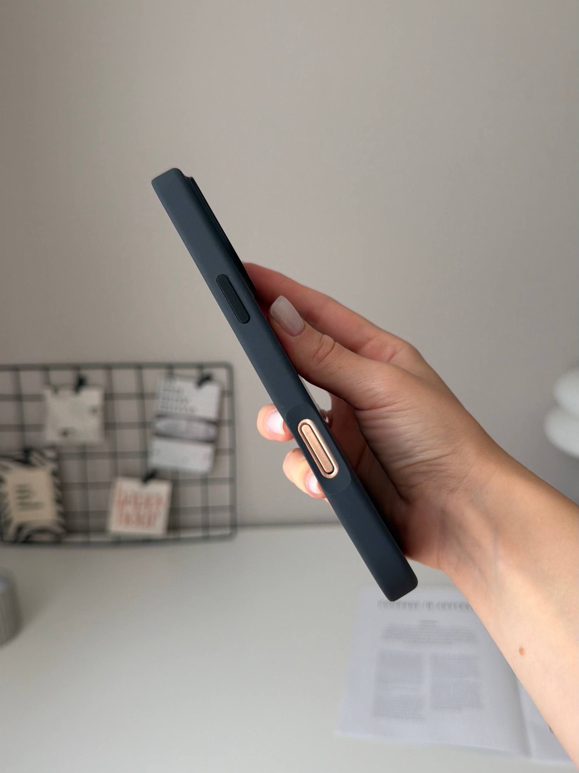 Чехол Silicone case с Magsafe на iPhone 16 Pro Max Black (01)