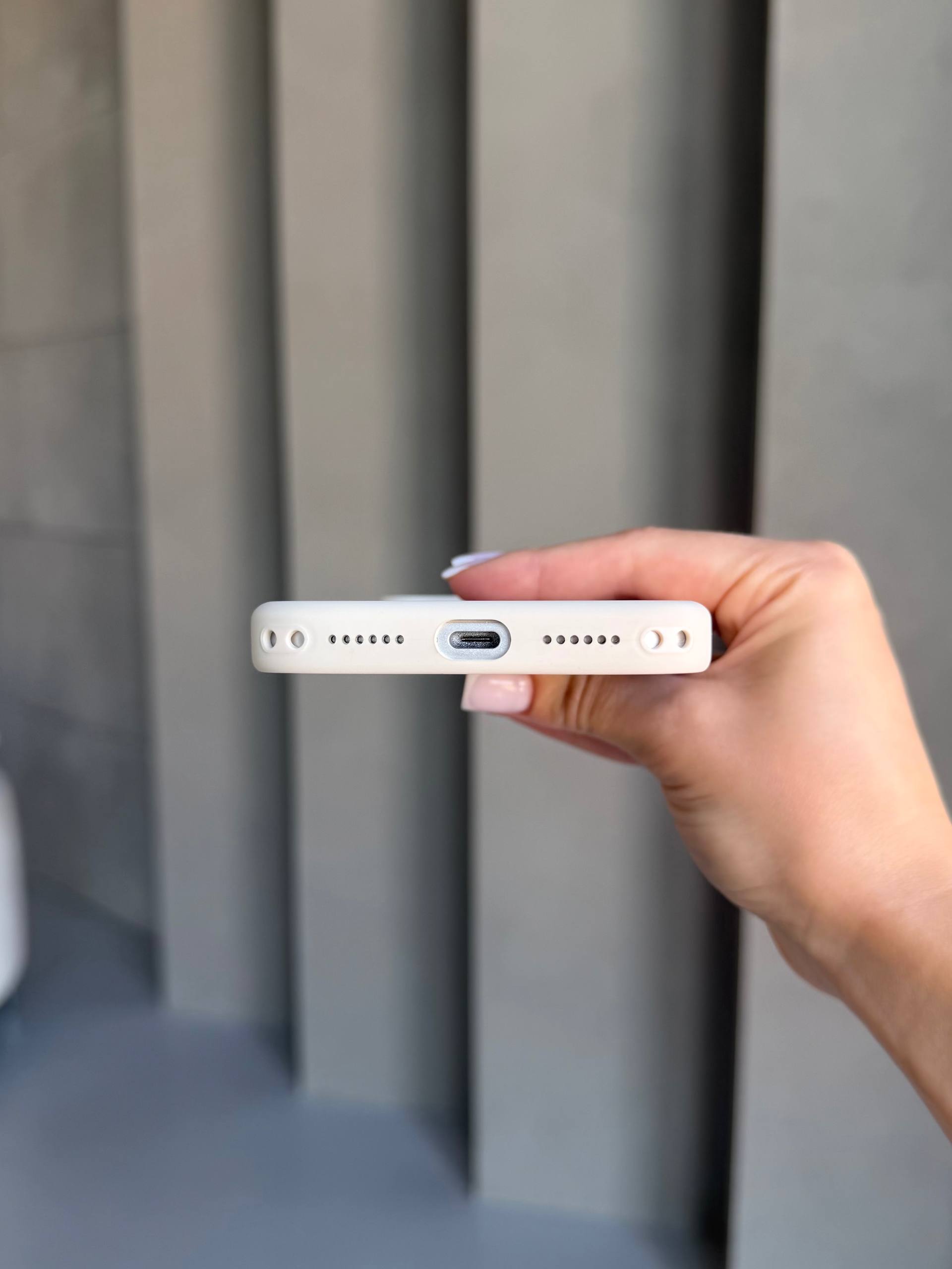 Чехол Silicone case с Magsafe на iPhone 17 Pro Max Vanilla (09)