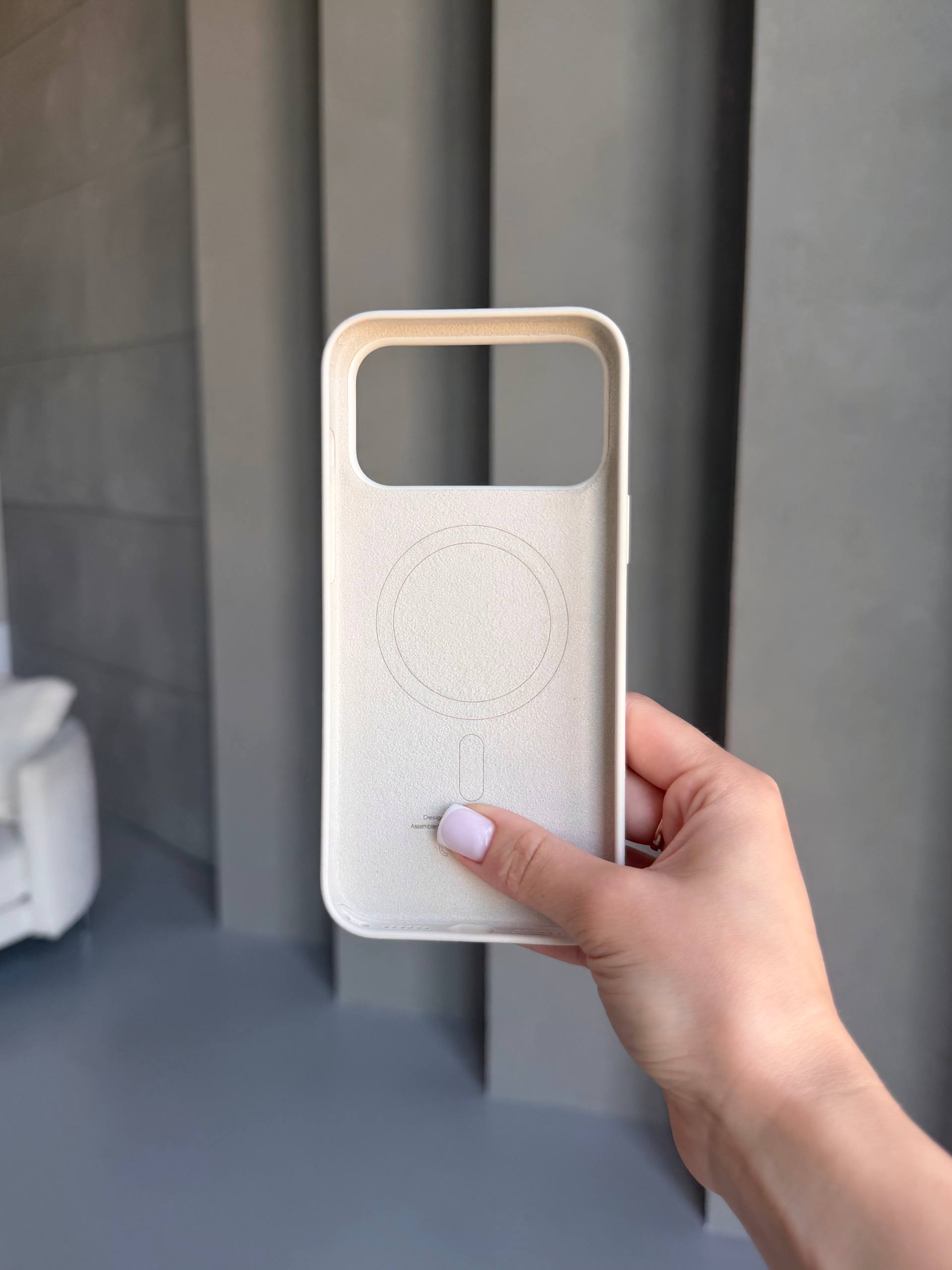 Чехол Silicone case с Magsafe на iPhone 17 Pro Max Vanilla (09)